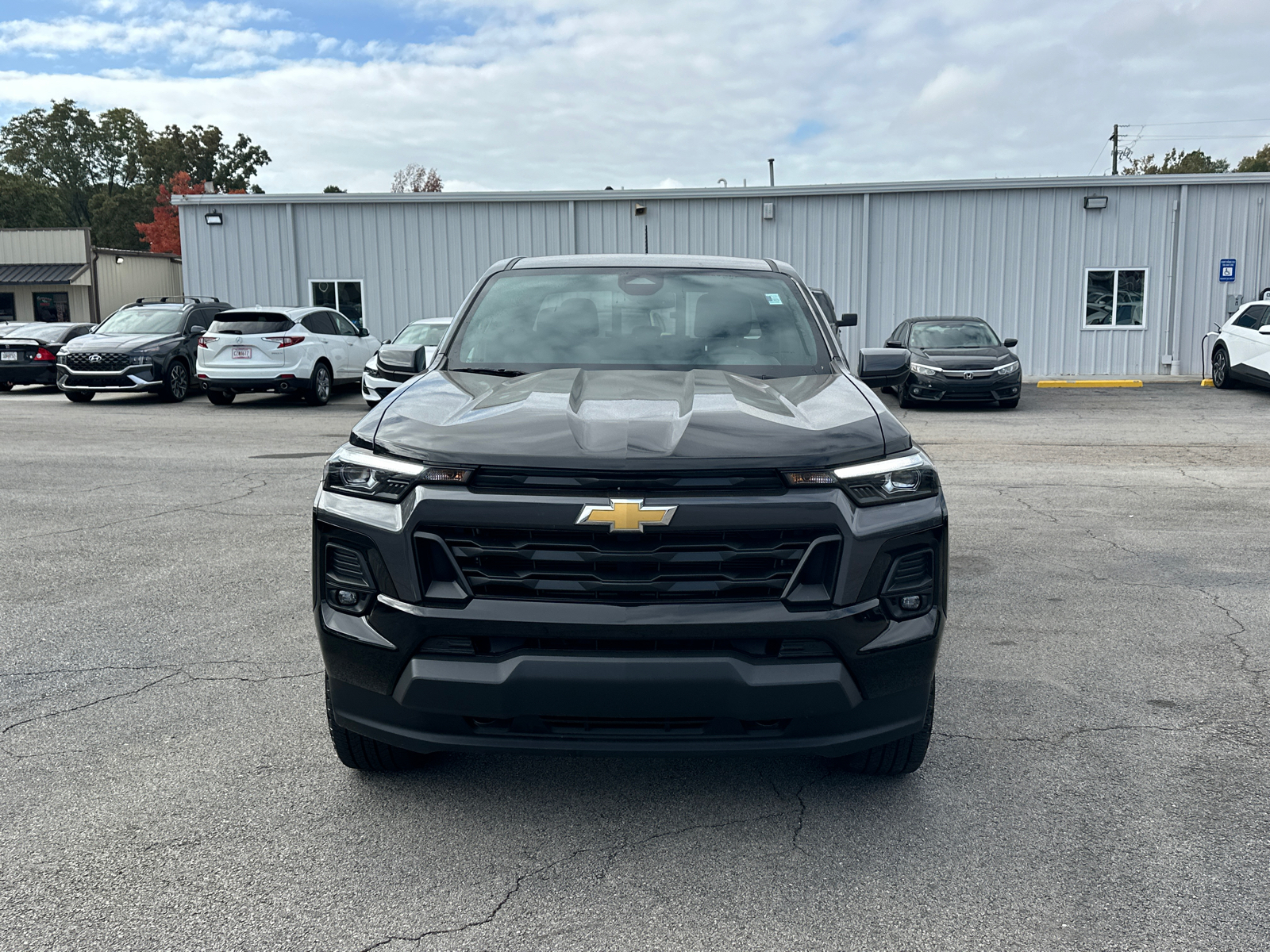 2023 Chevrolet Colorado LT 2