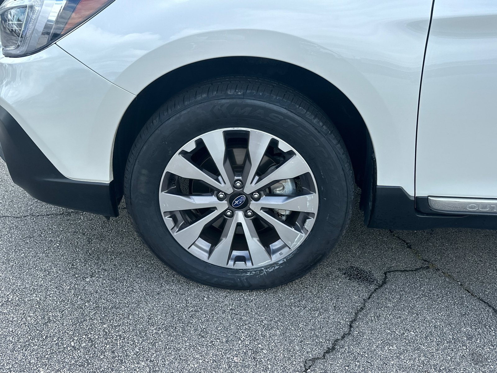 2019 Subaru Outback 2.5i 12