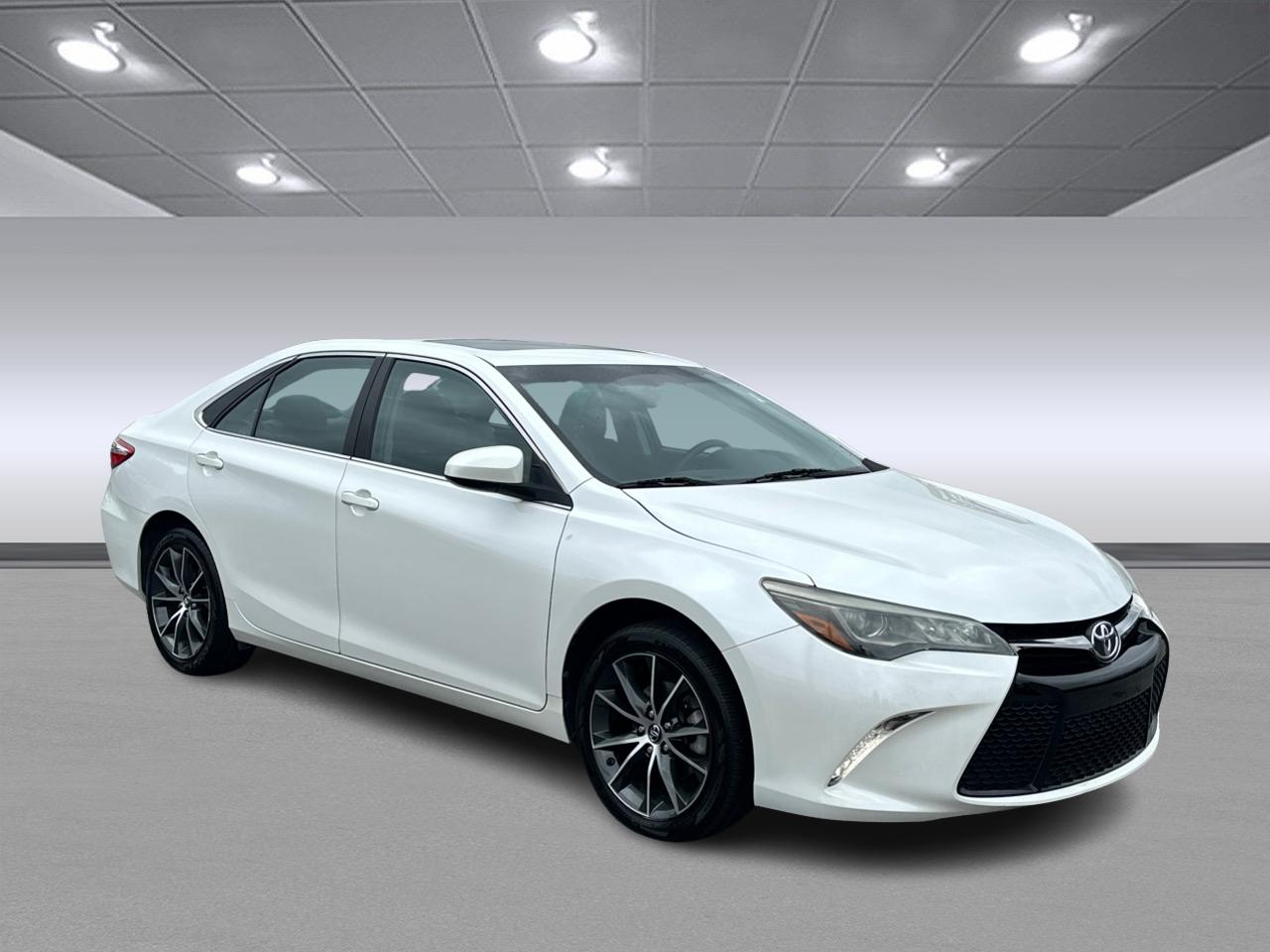 2016 Toyota Camry XSE V6 1