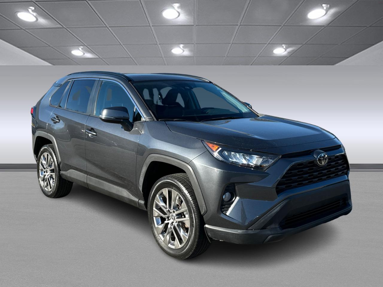 2021 Toyota RAV4 XLE Premium 1