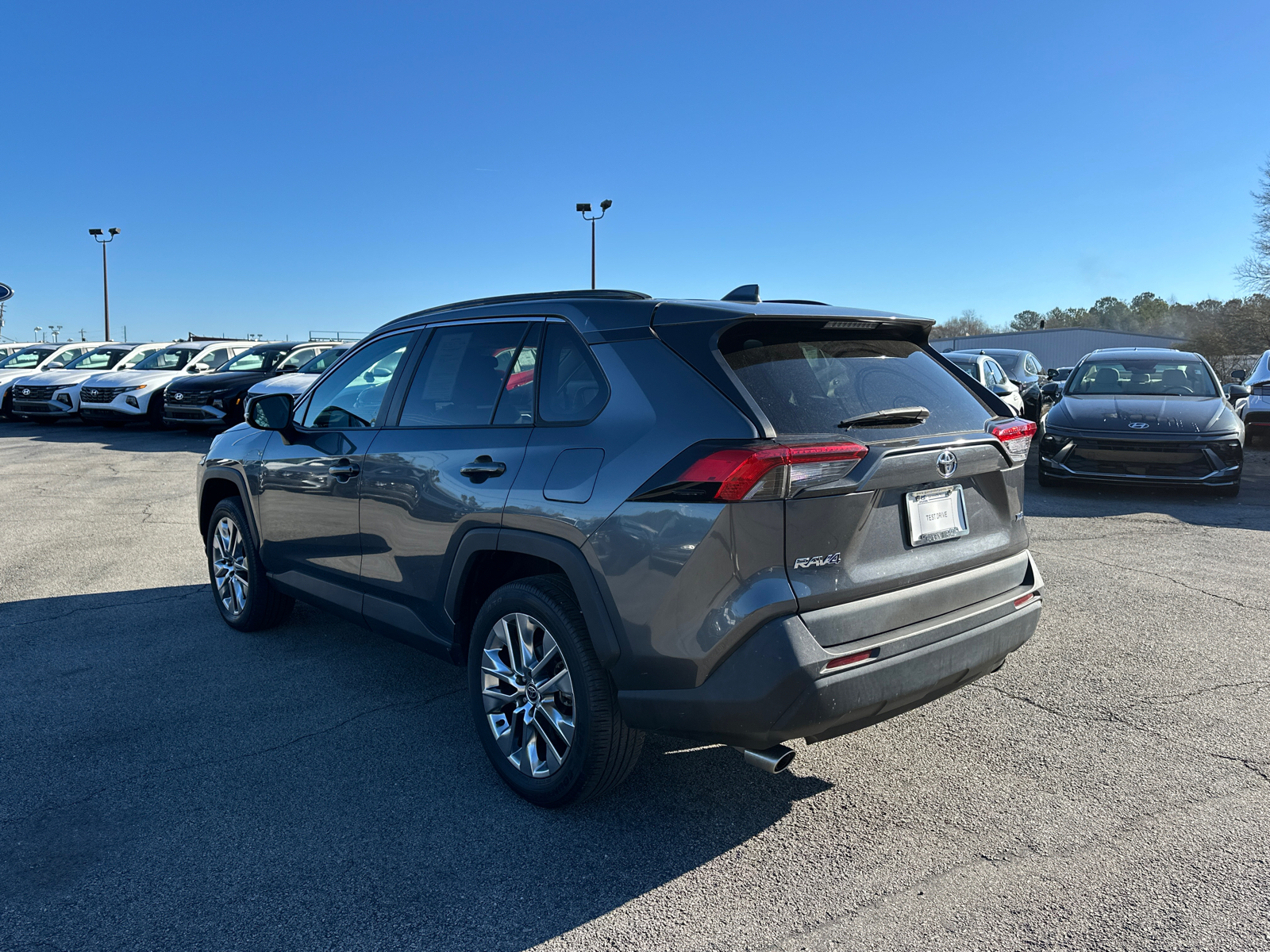 2021 Toyota RAV4 XLE Premium 5