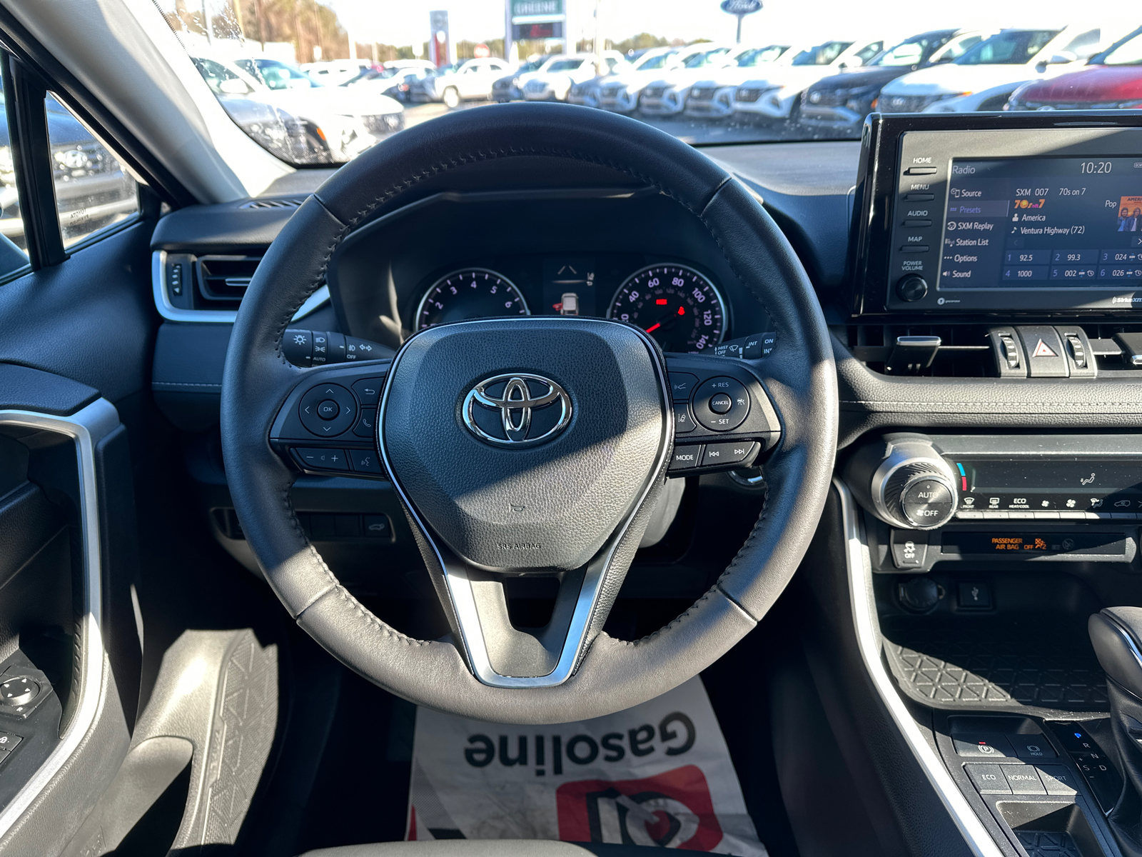 2021 Toyota RAV4 XLE Premium 18