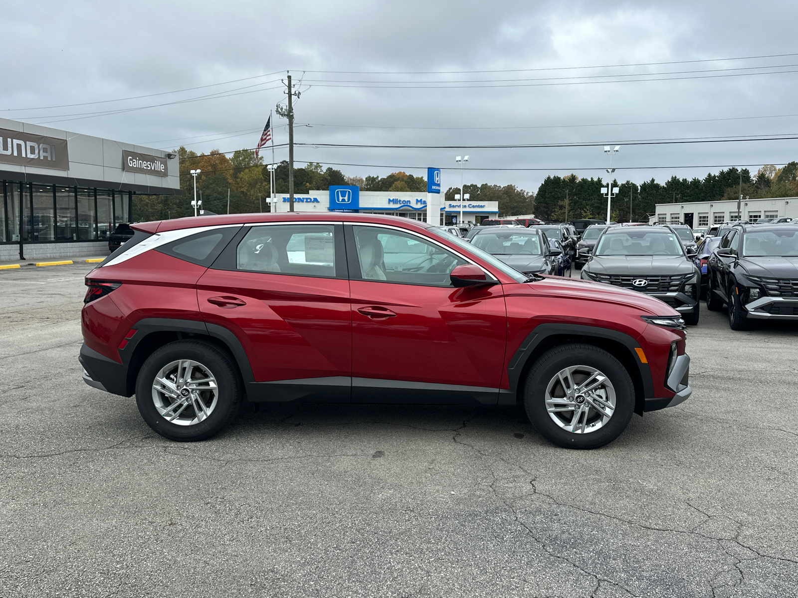 2025 Hyundai Tucson SE 8