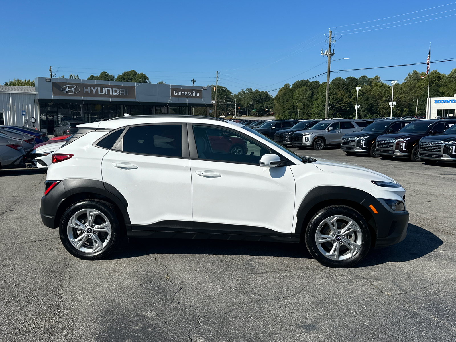 2023 Hyundai Kona SEL 8