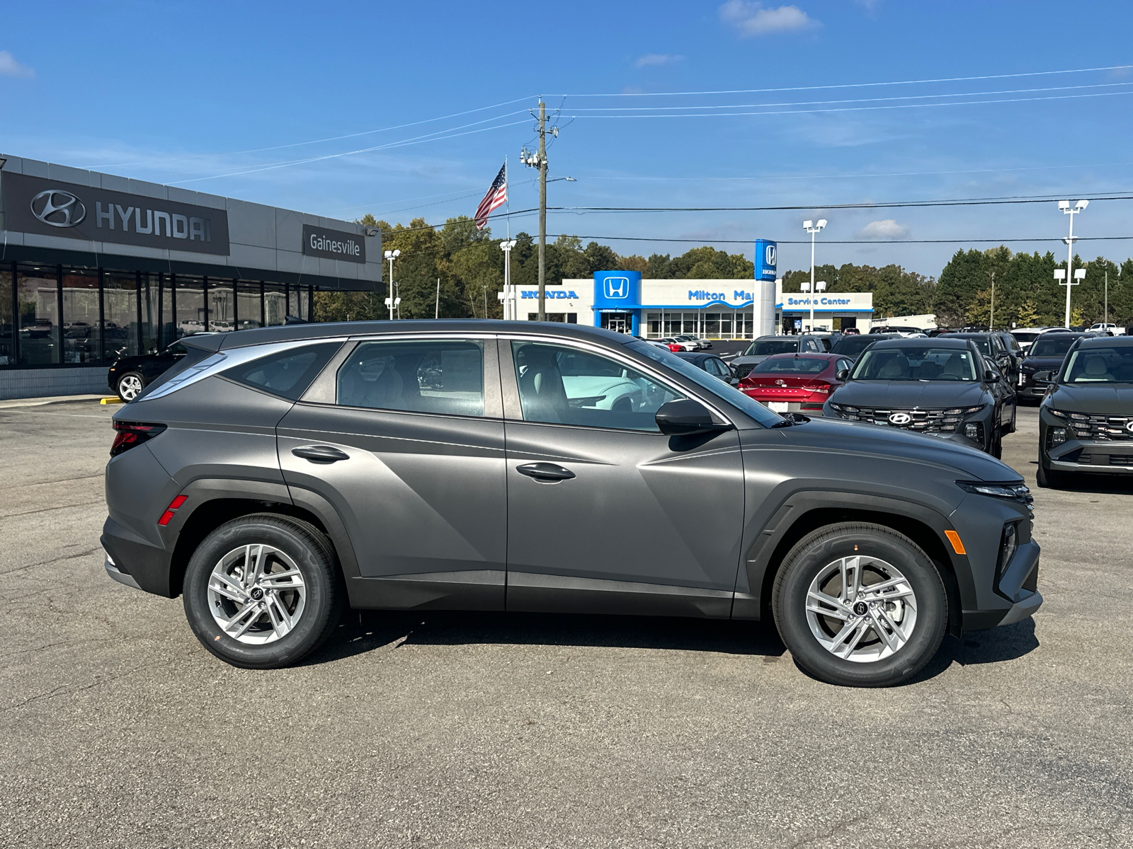 2025 Hyundai Tucson SE 8