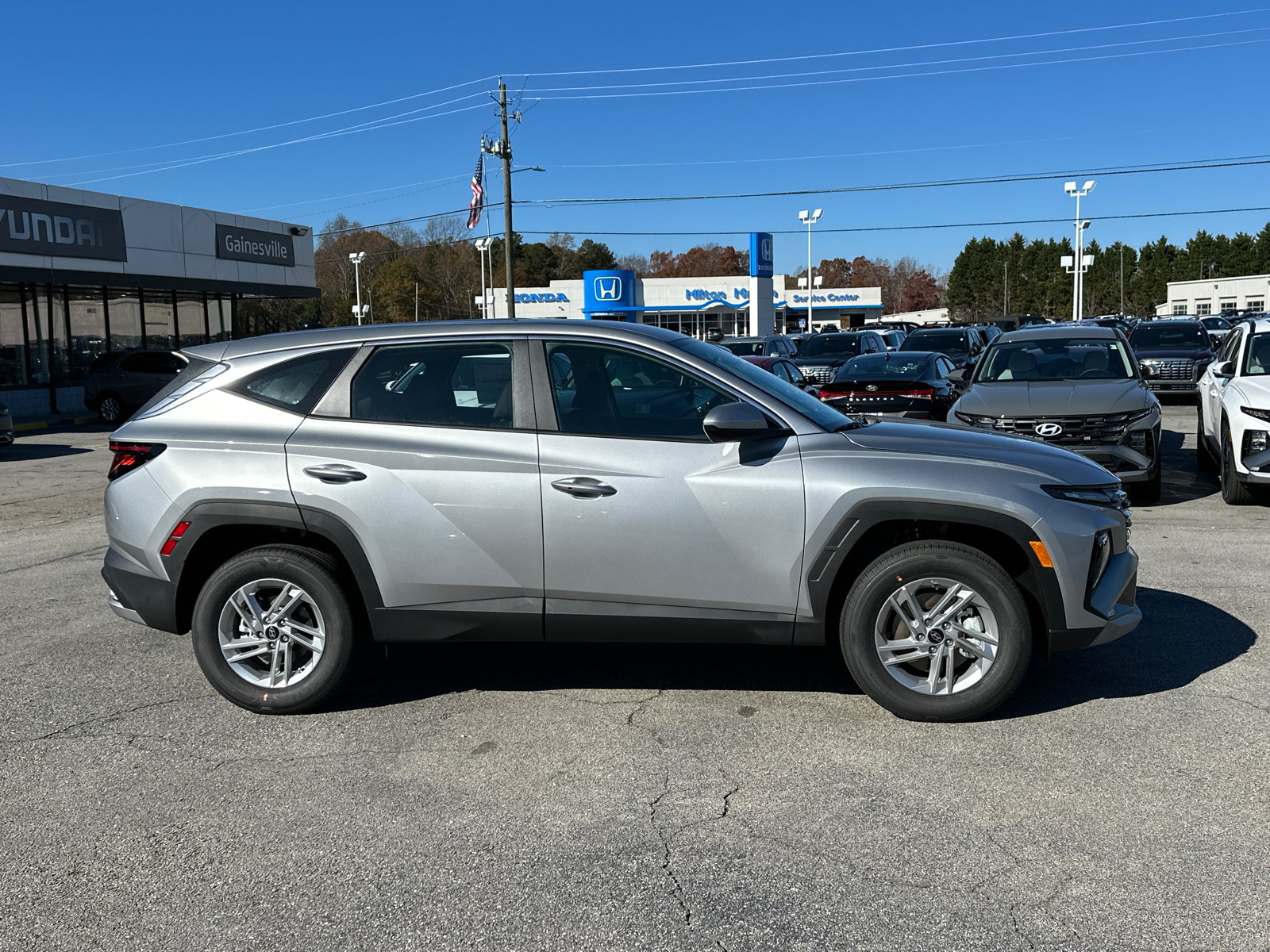 2025 Hyundai Tucson SE 8