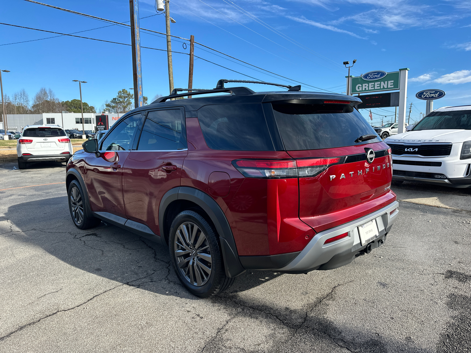 2022 Nissan Pathfinder SL 5