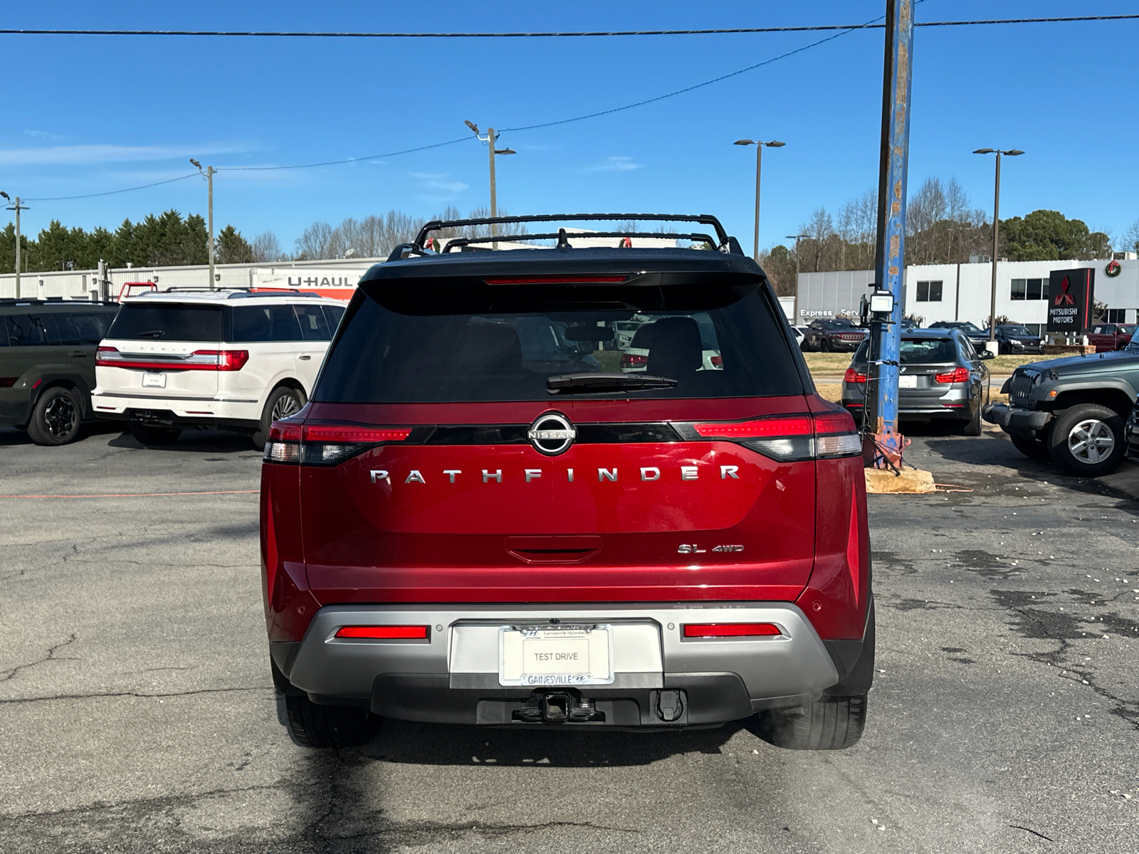 2022 Nissan Pathfinder SL 6