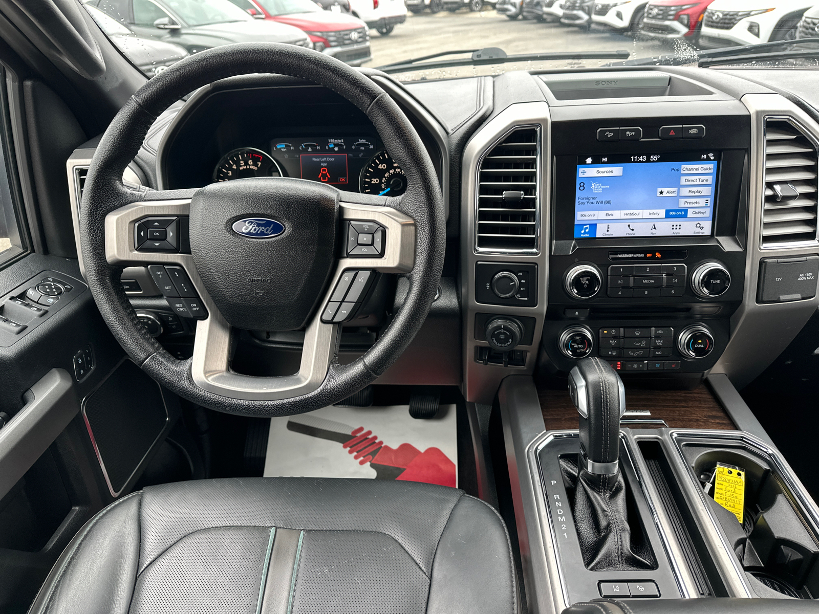 2016 Ford F-150 Platinum 16