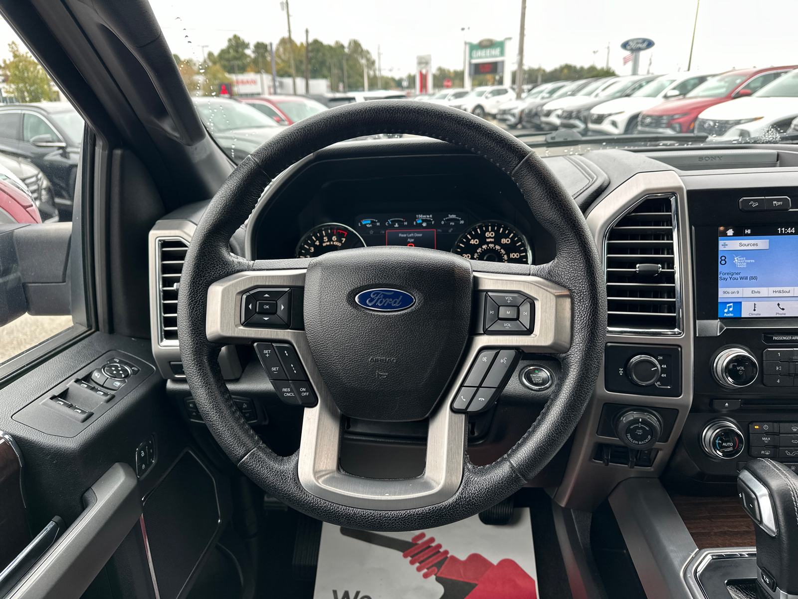 2016 Ford F-150 Platinum 17