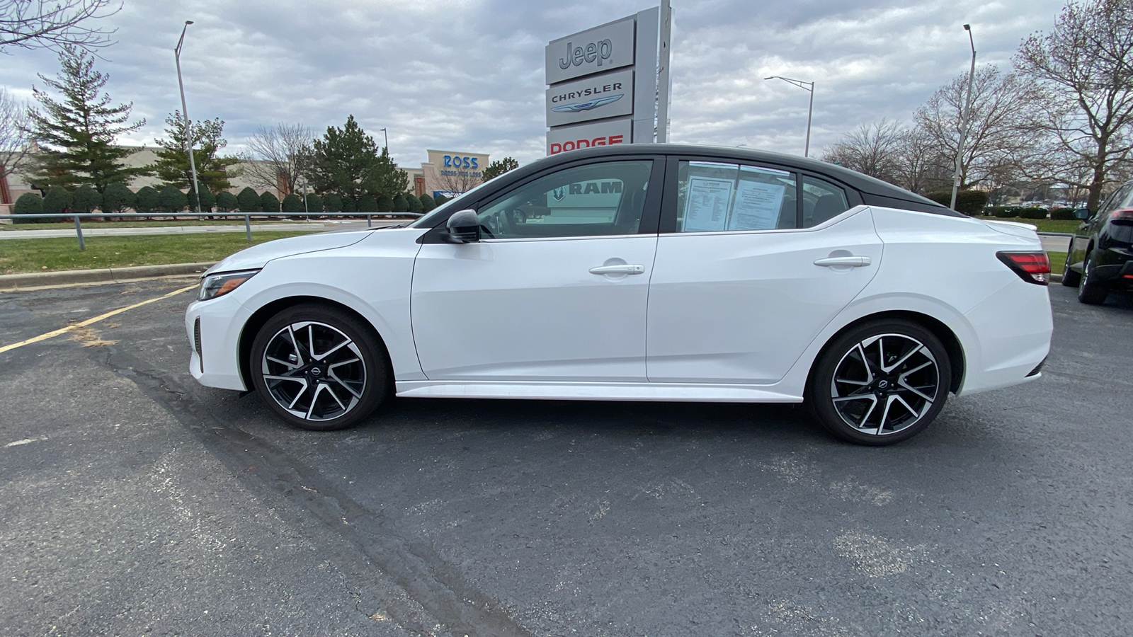 2024 Nissan Sentra SR 8