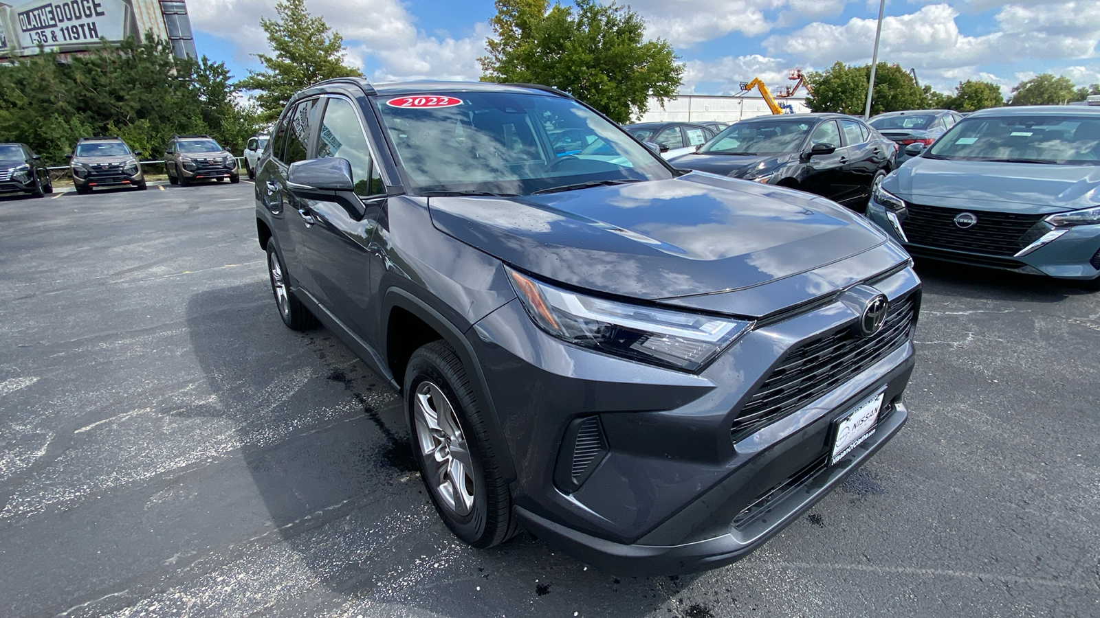 2022 Toyota RAV4 XLE 3