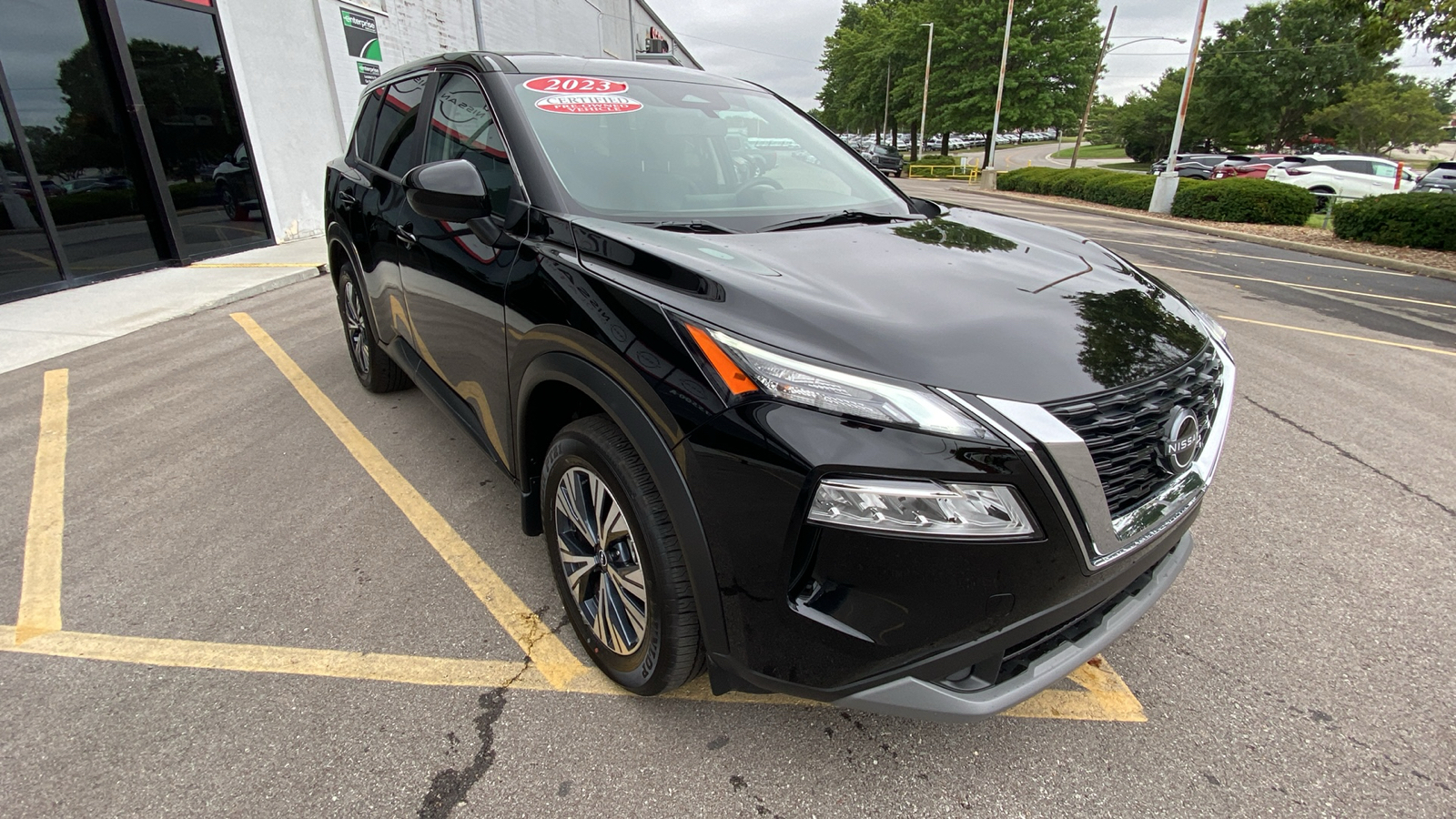 2023 Nissan Rogue SV 4