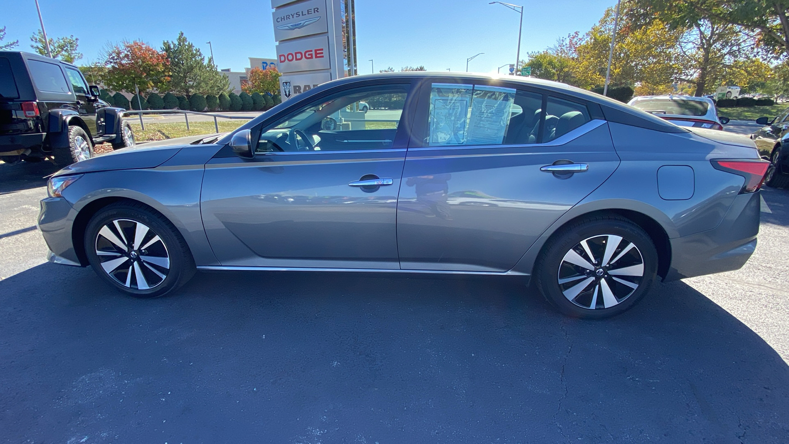 2021 Nissan Altima 2.5 SV 8