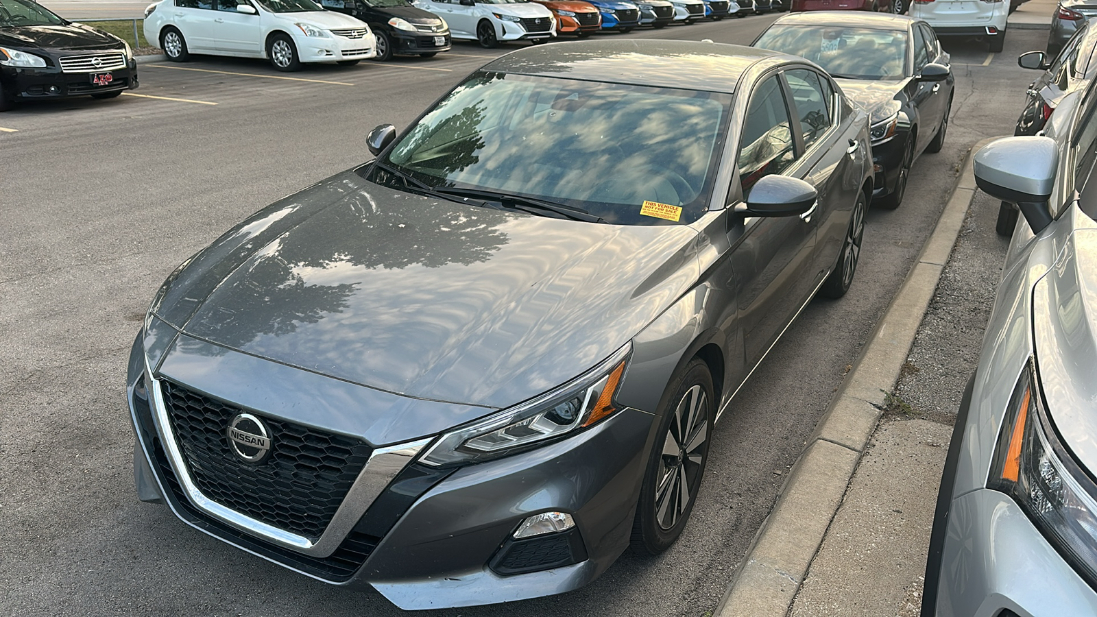 2021 Nissan Altima 2.5 SV 10