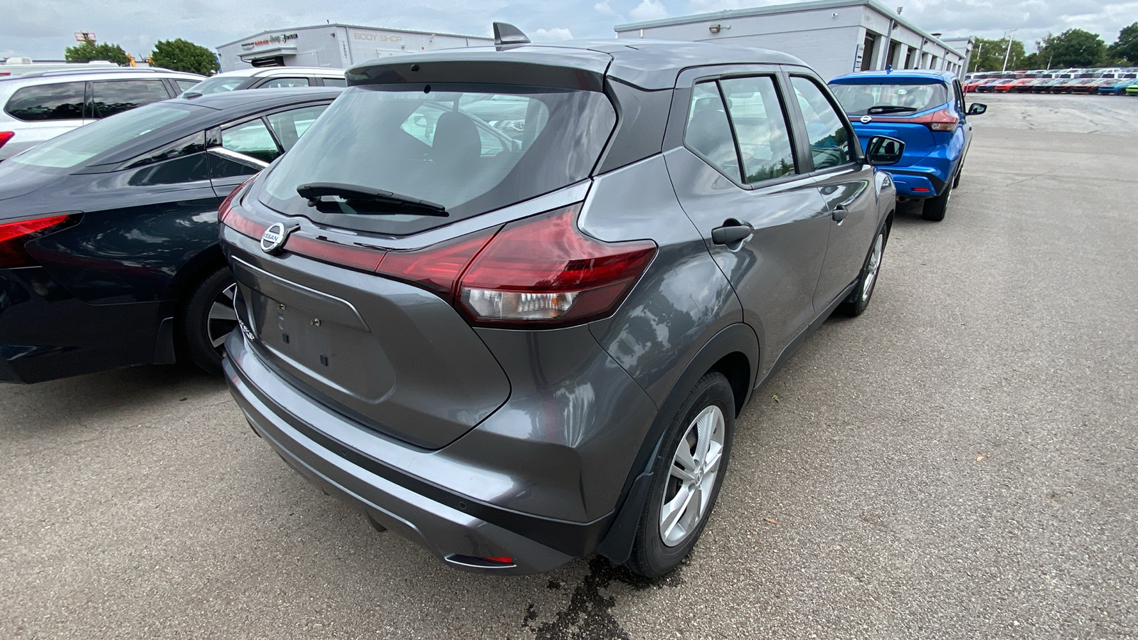 2021 Nissan Kicks S 3