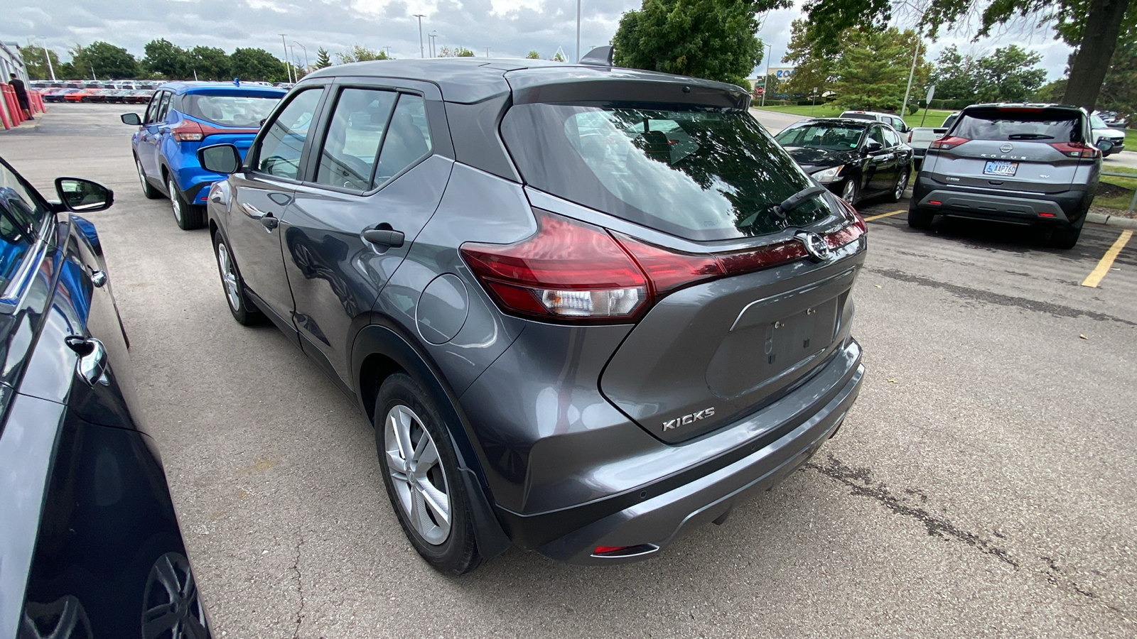 2021 Nissan Kicks S 4