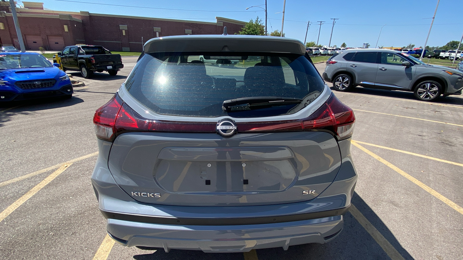 2022 Nissan Kicks SR 7