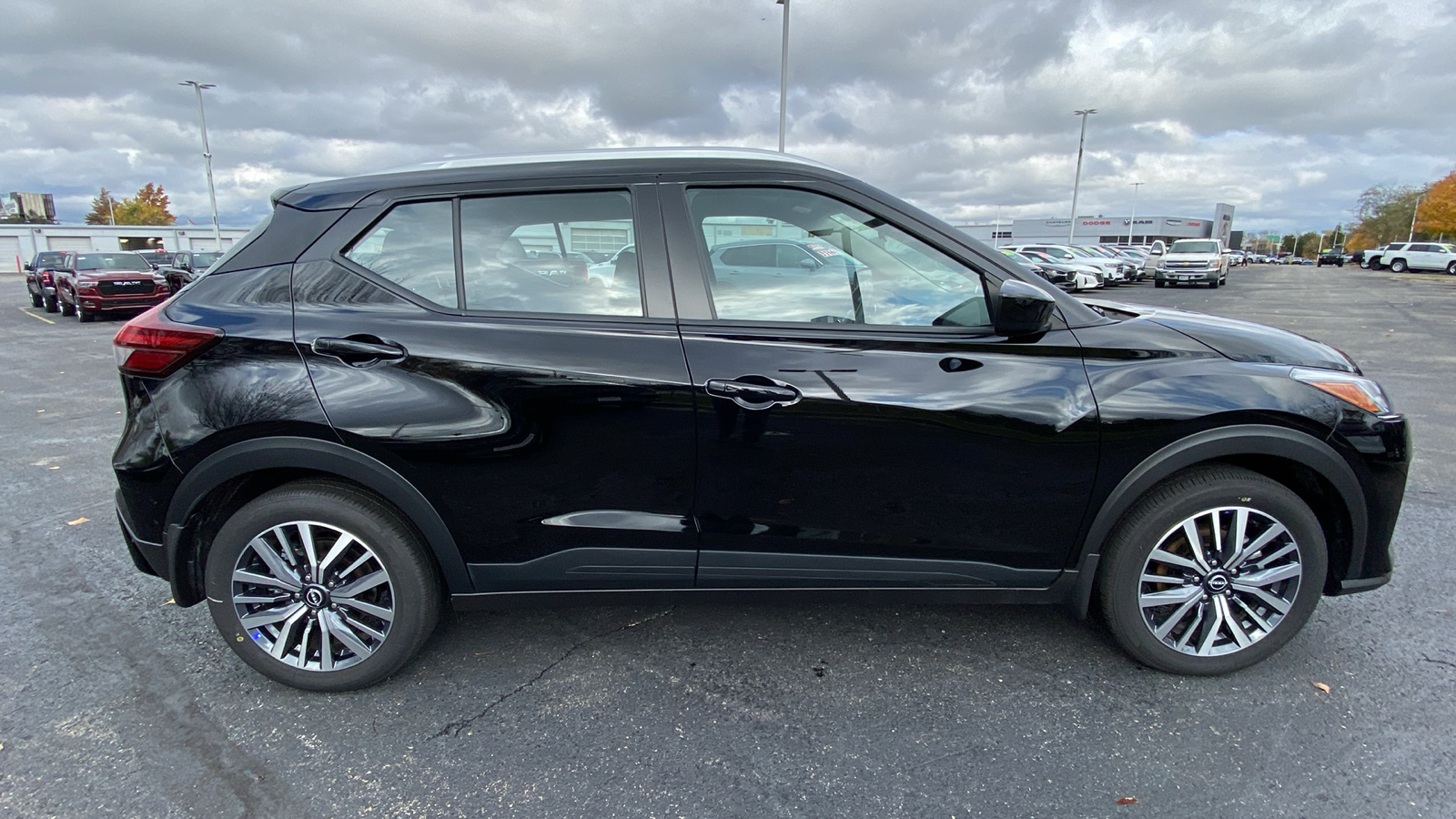 2024 Nissan Kicks SV 4