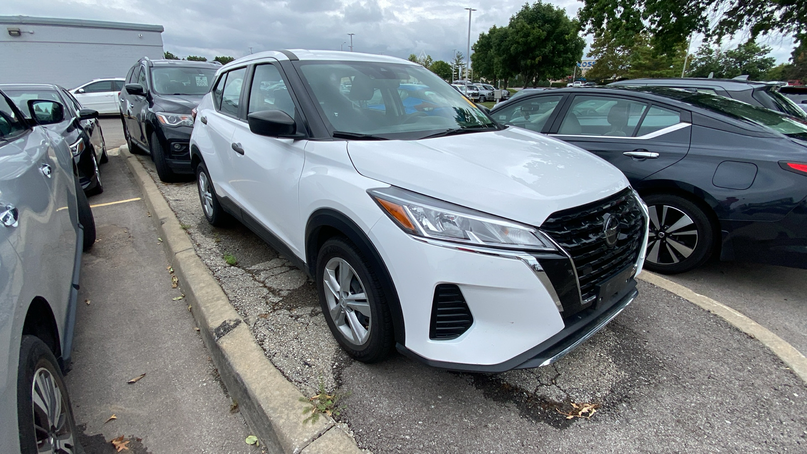 2021 Nissan Kicks S 2