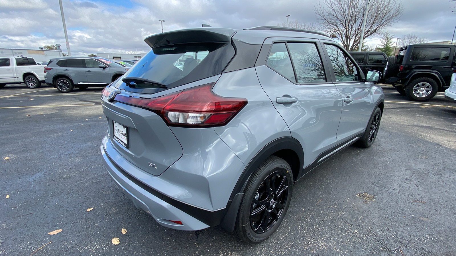 2024 Nissan Kicks SR 5