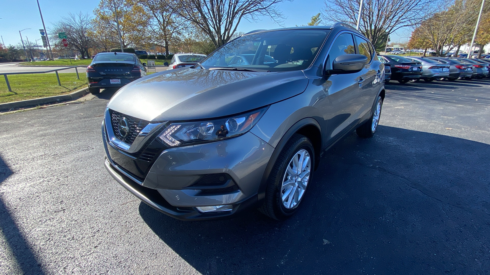 2021 Nissan Rogue Sport SV 1