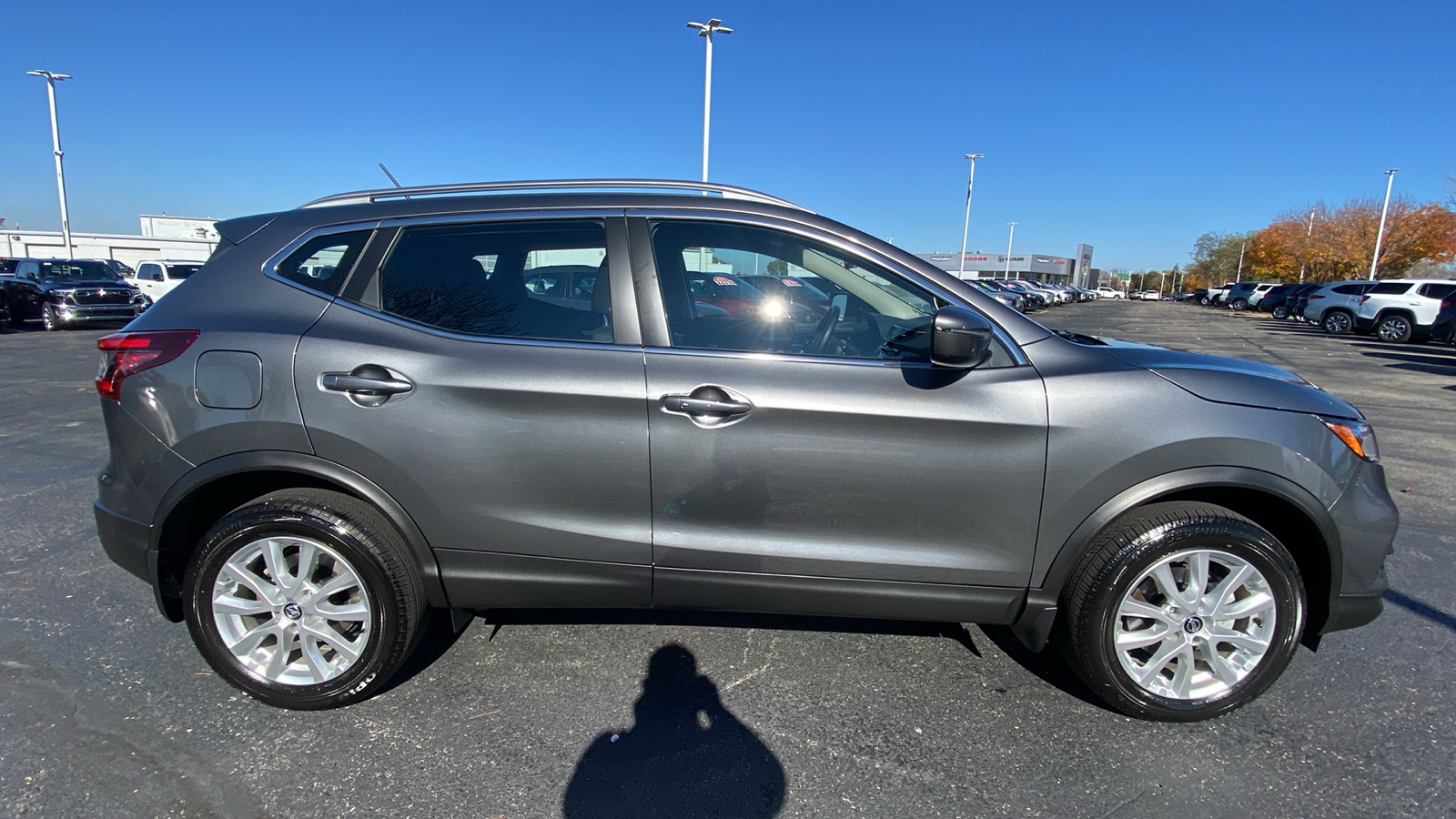 2021 Nissan Rogue Sport SV 4