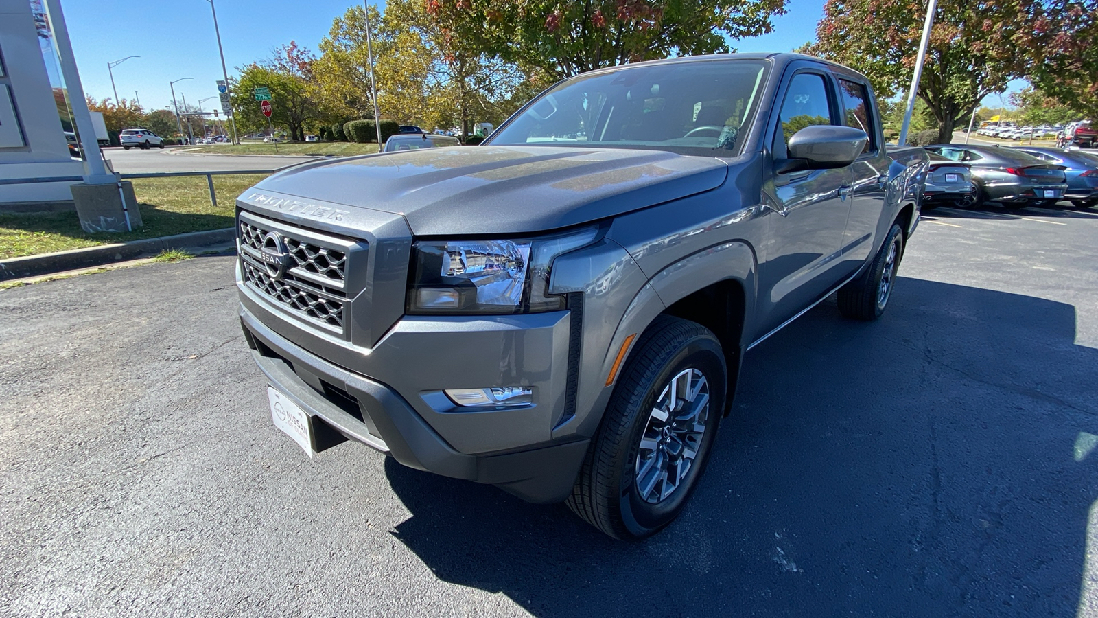 2023 Nissan Frontier SV 1