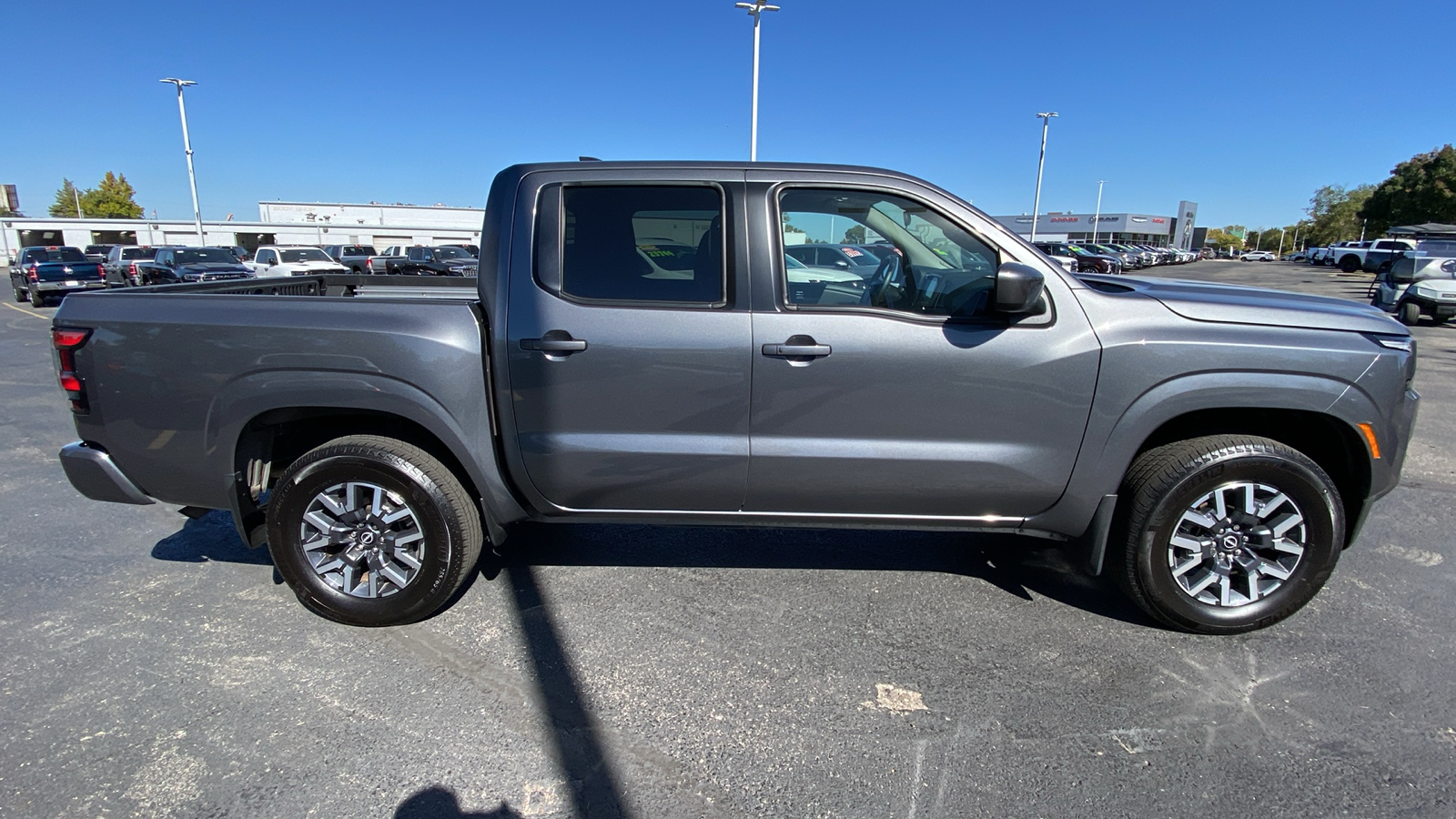 2023 Nissan Frontier SV 4