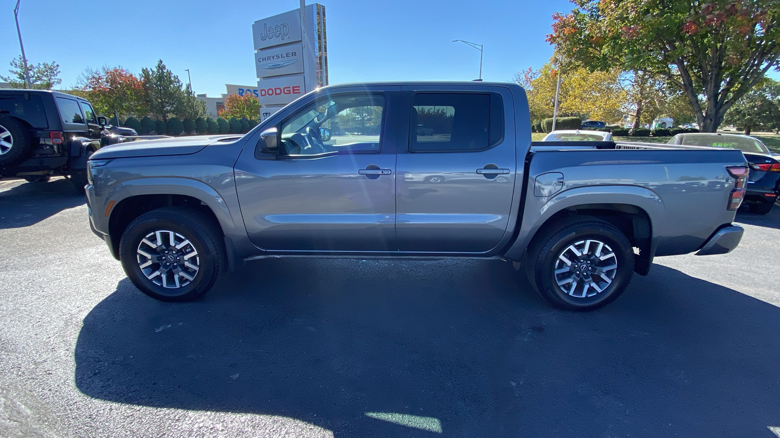 2023 Nissan Frontier SV 8