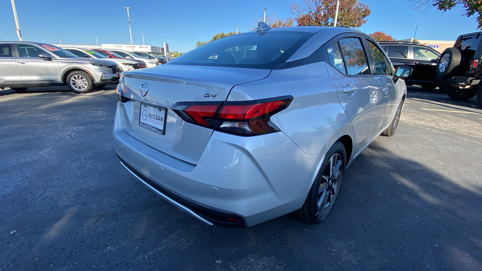 2021 Nissan Versa 1.6 SV 5