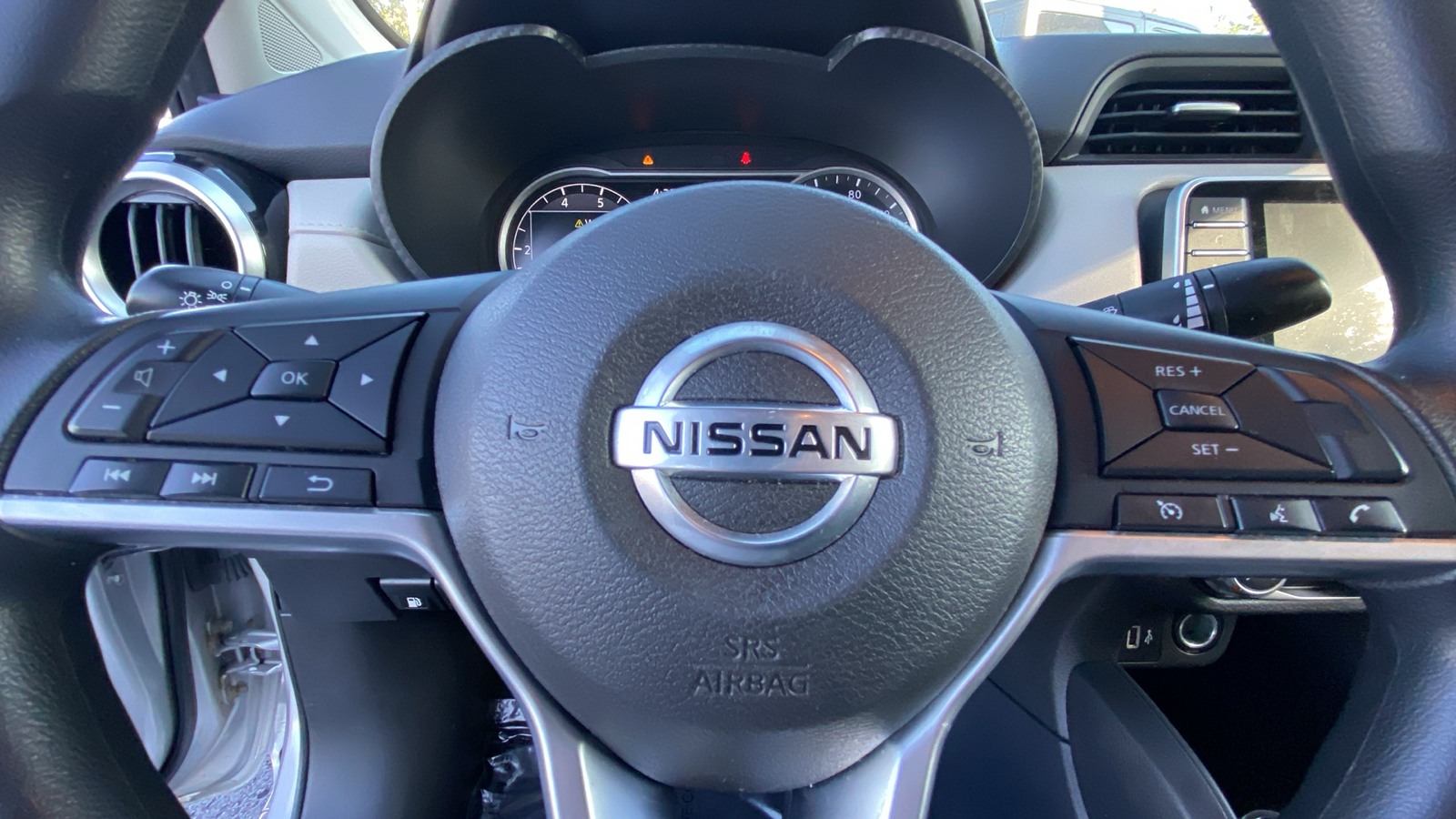 2021 Nissan Versa 1.6 SV 14