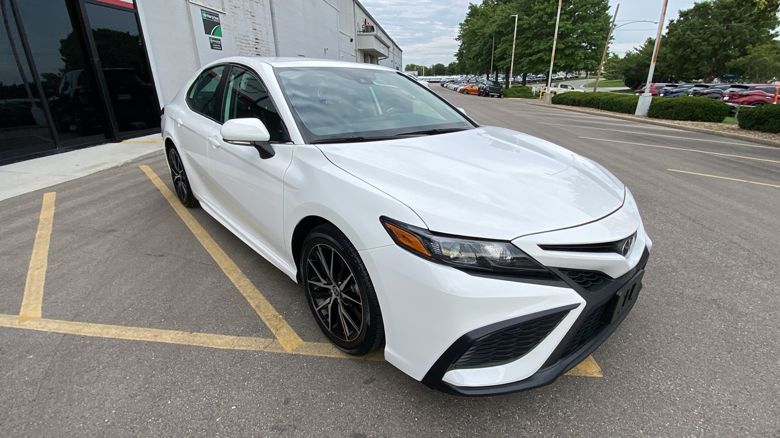 2024 Toyota Camry SE 4