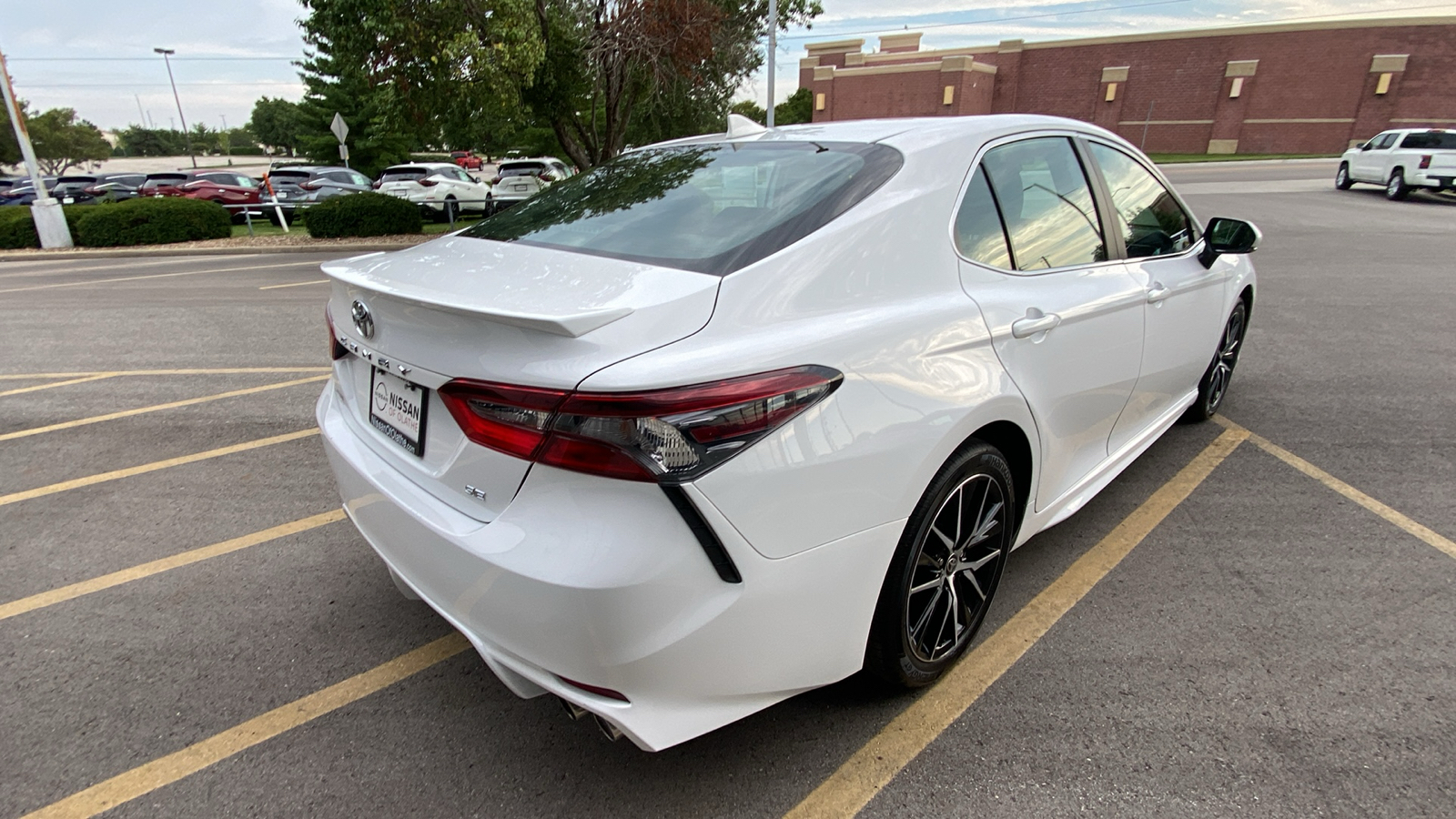 2024 Toyota Camry SE 6