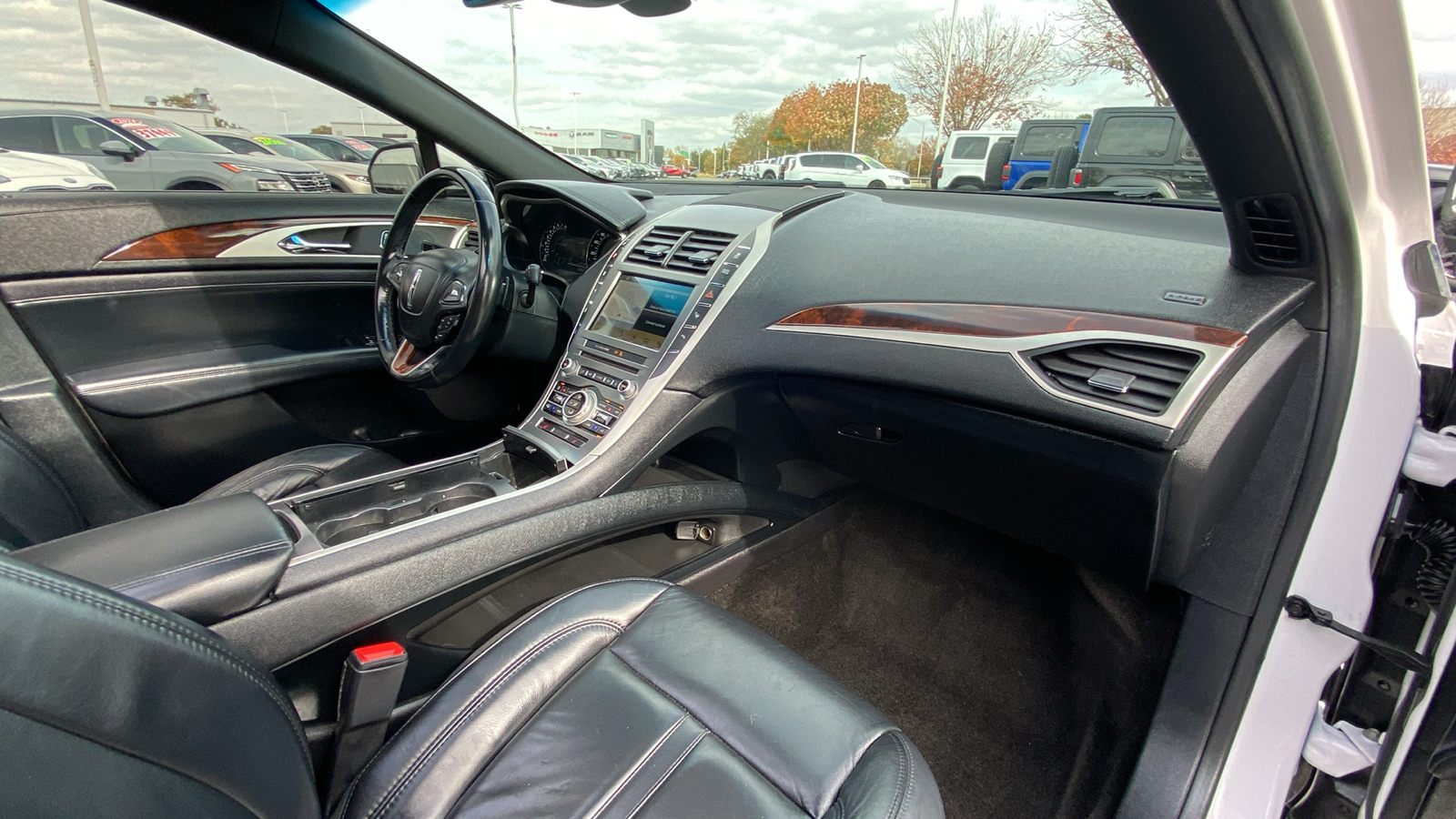 2017 Lincoln MKZ Select 33