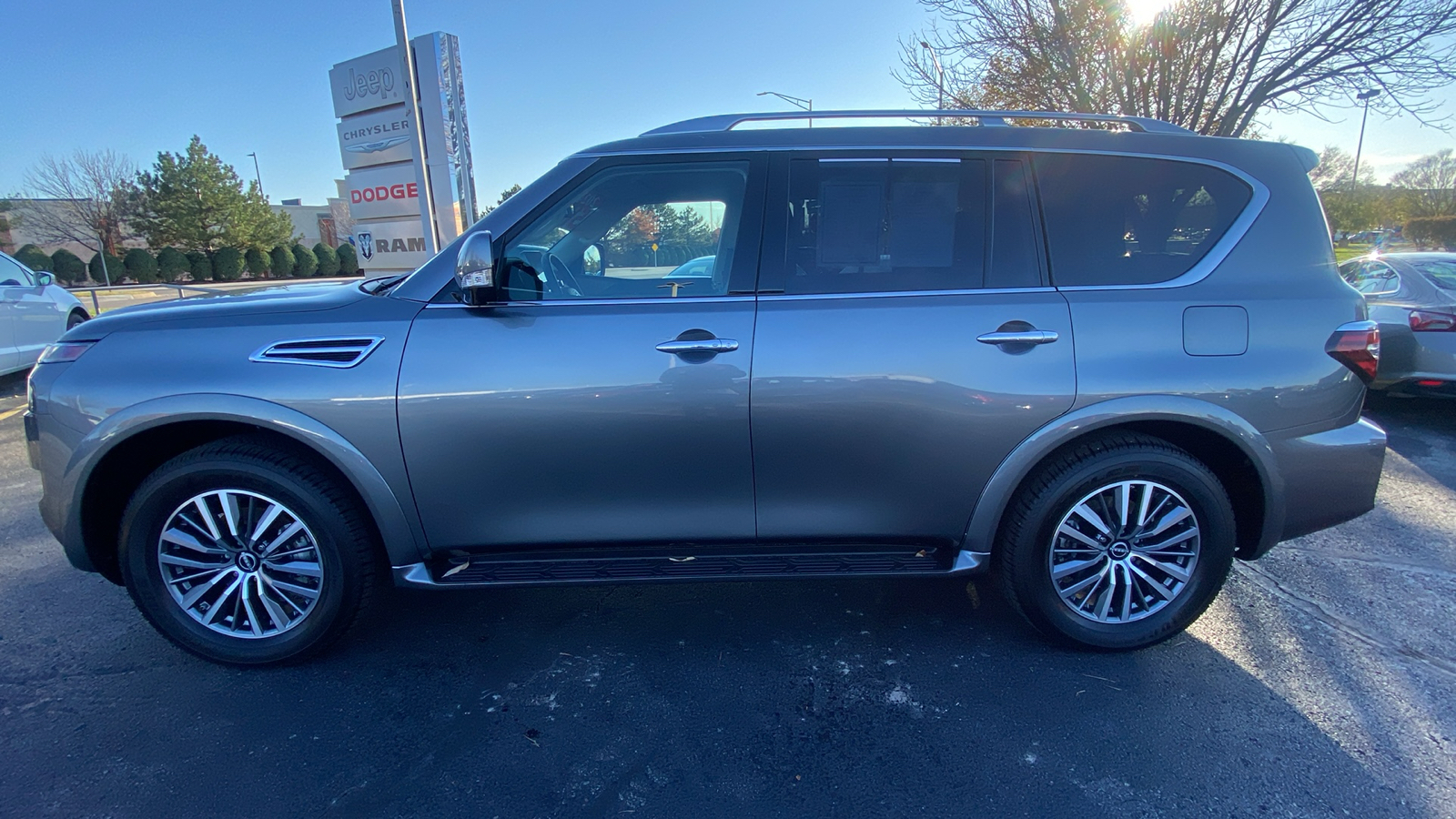 2024 Nissan Armada SL 8