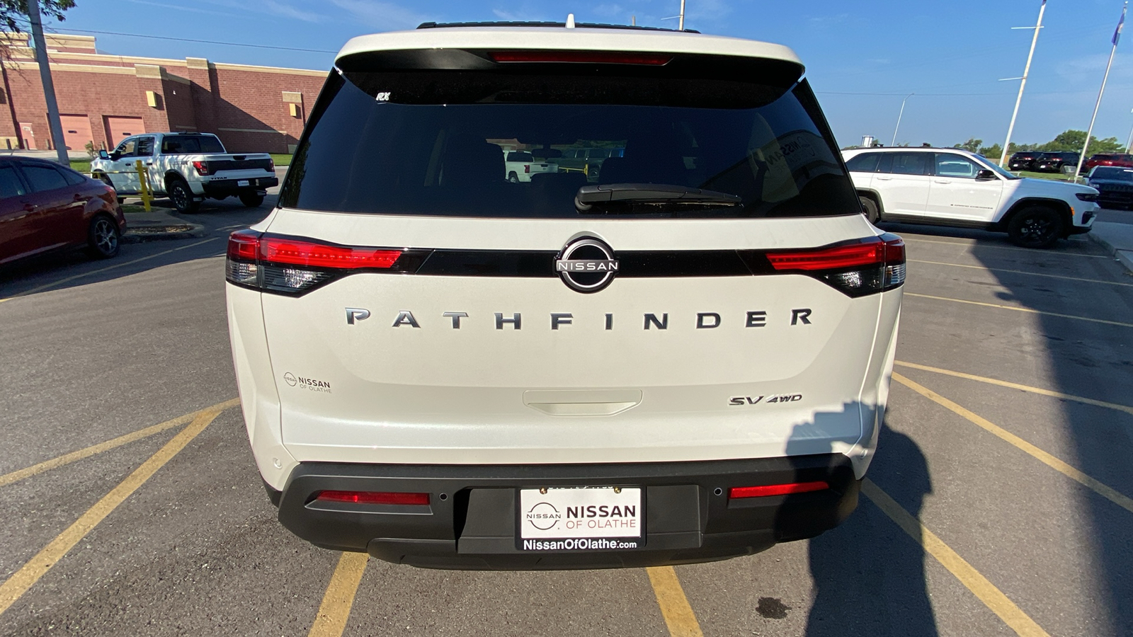 2024 Nissan Pathfinder SV 7