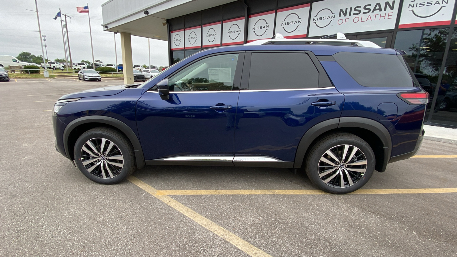 2024 Nissan Pathfinder Platinum 10