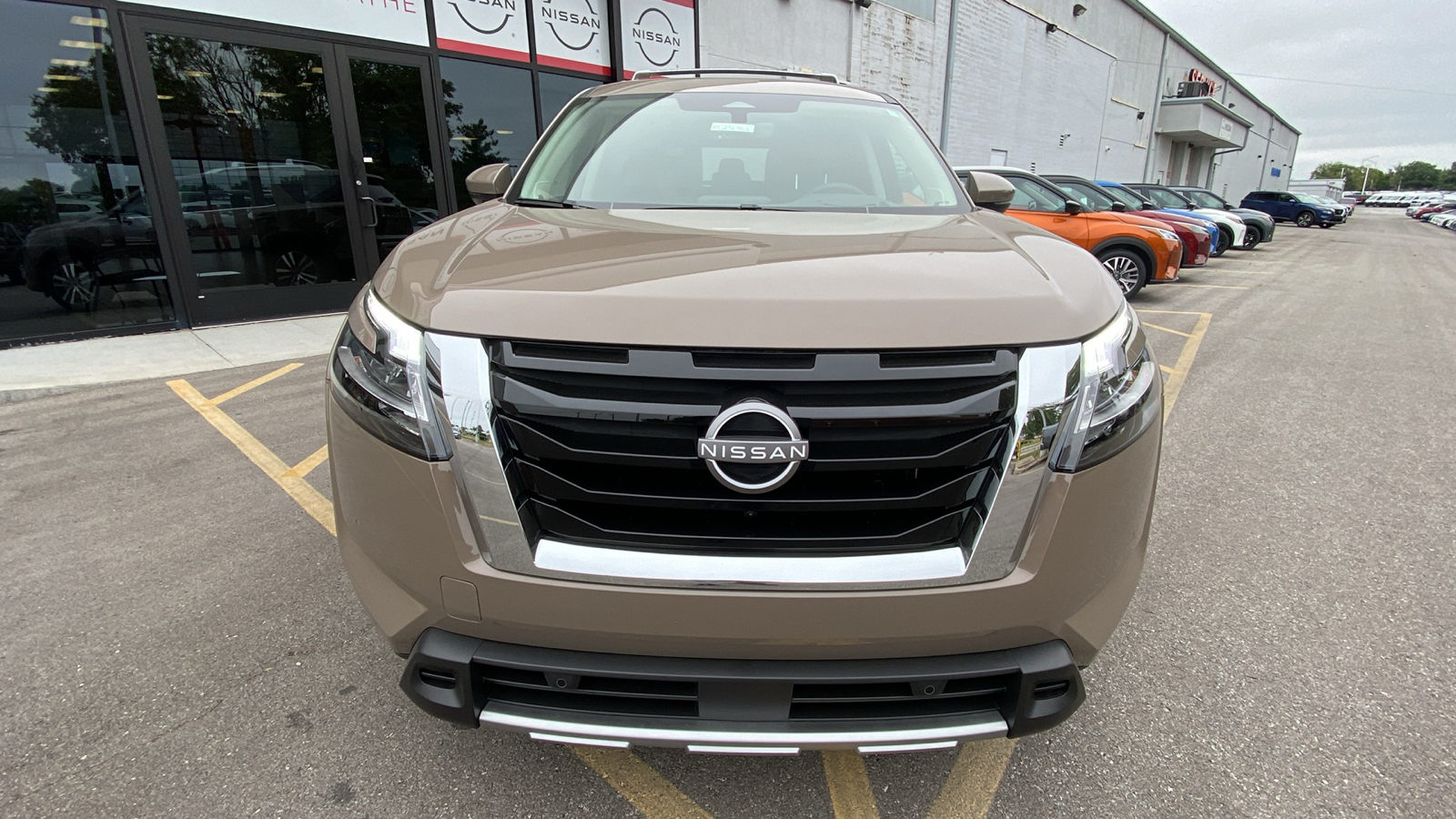 2024 Nissan Pathfinder Platinum 3