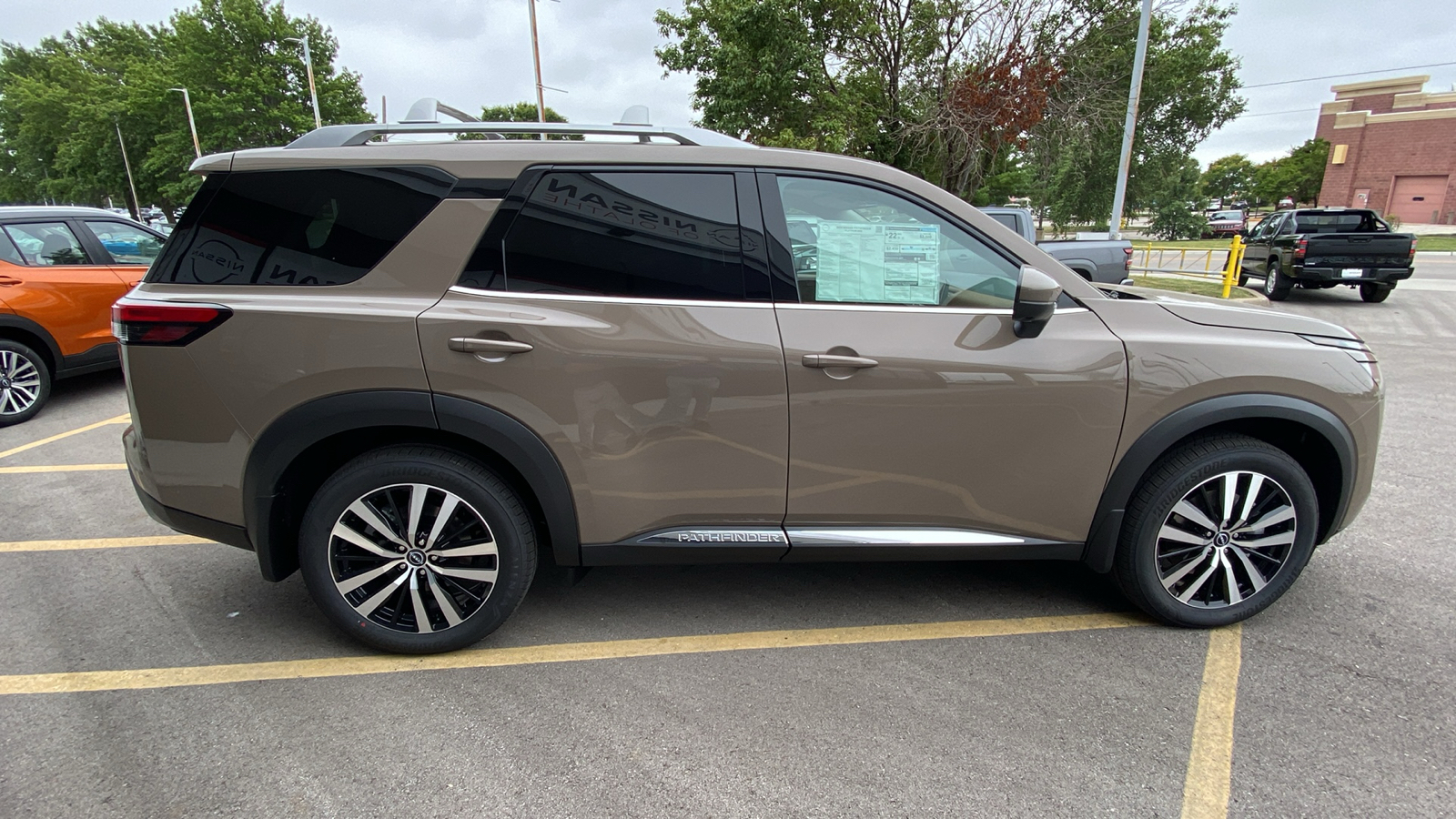 2024 Nissan Pathfinder Platinum 5