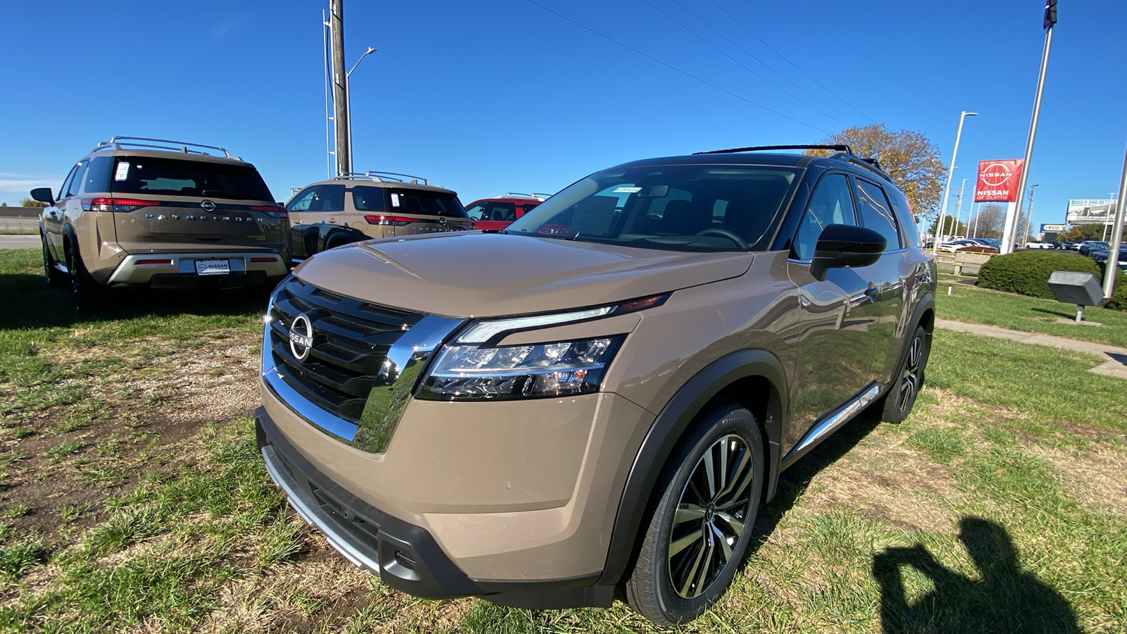 2024 Nissan Pathfinder Platinum 1