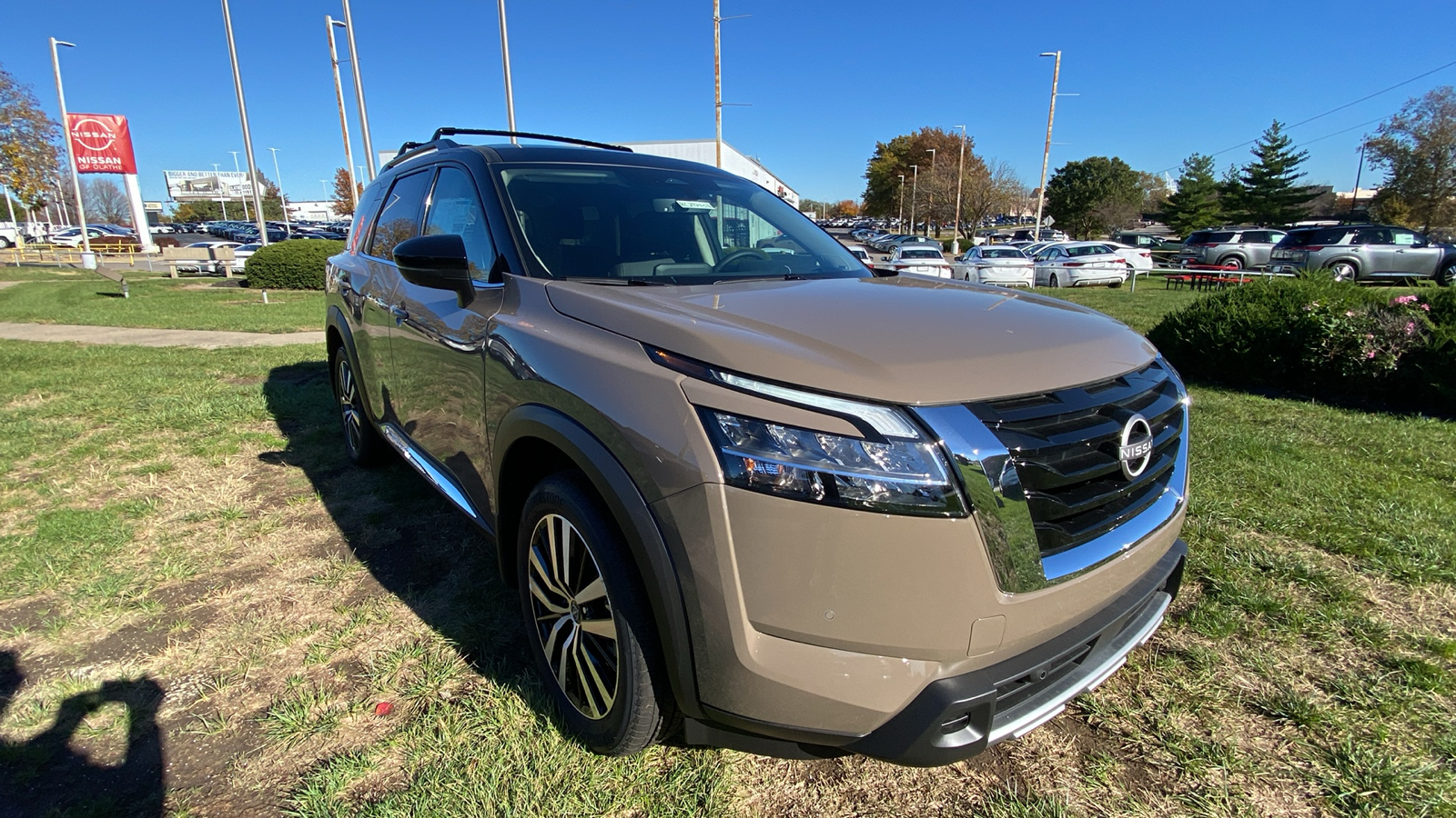 2024 Nissan Pathfinder Platinum 3