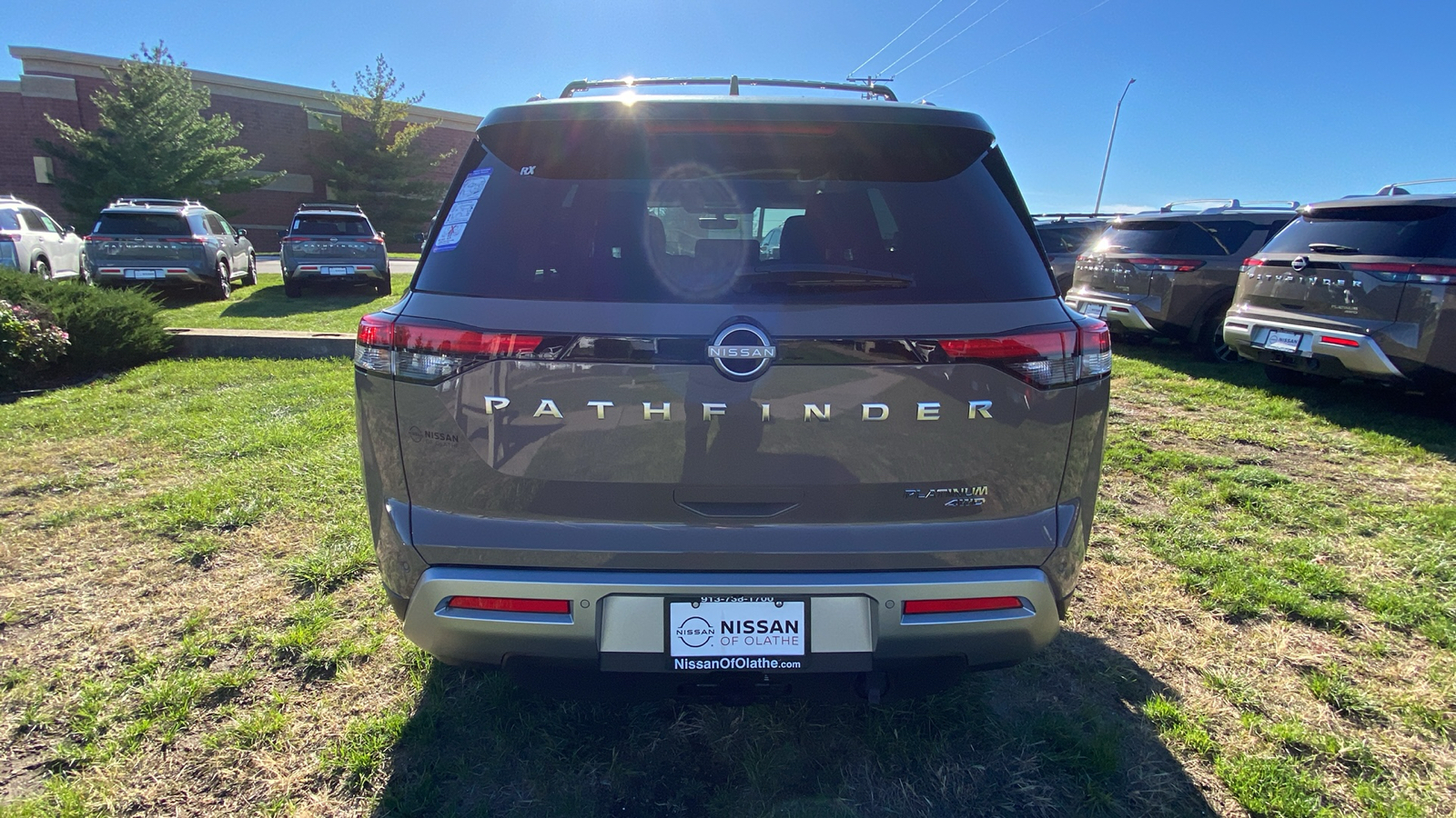 2024 Nissan Pathfinder Platinum 6