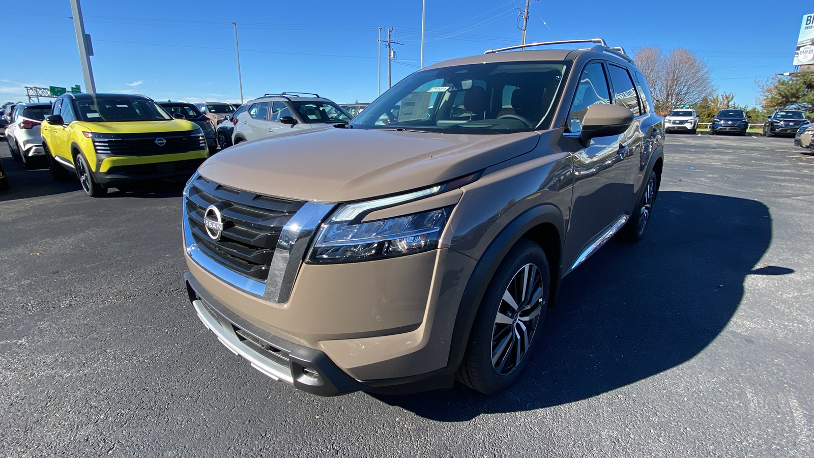 2024 Nissan Pathfinder Platinum 1