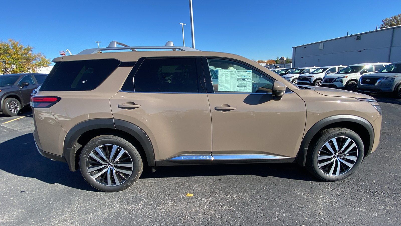 2024 Nissan Pathfinder Platinum 4