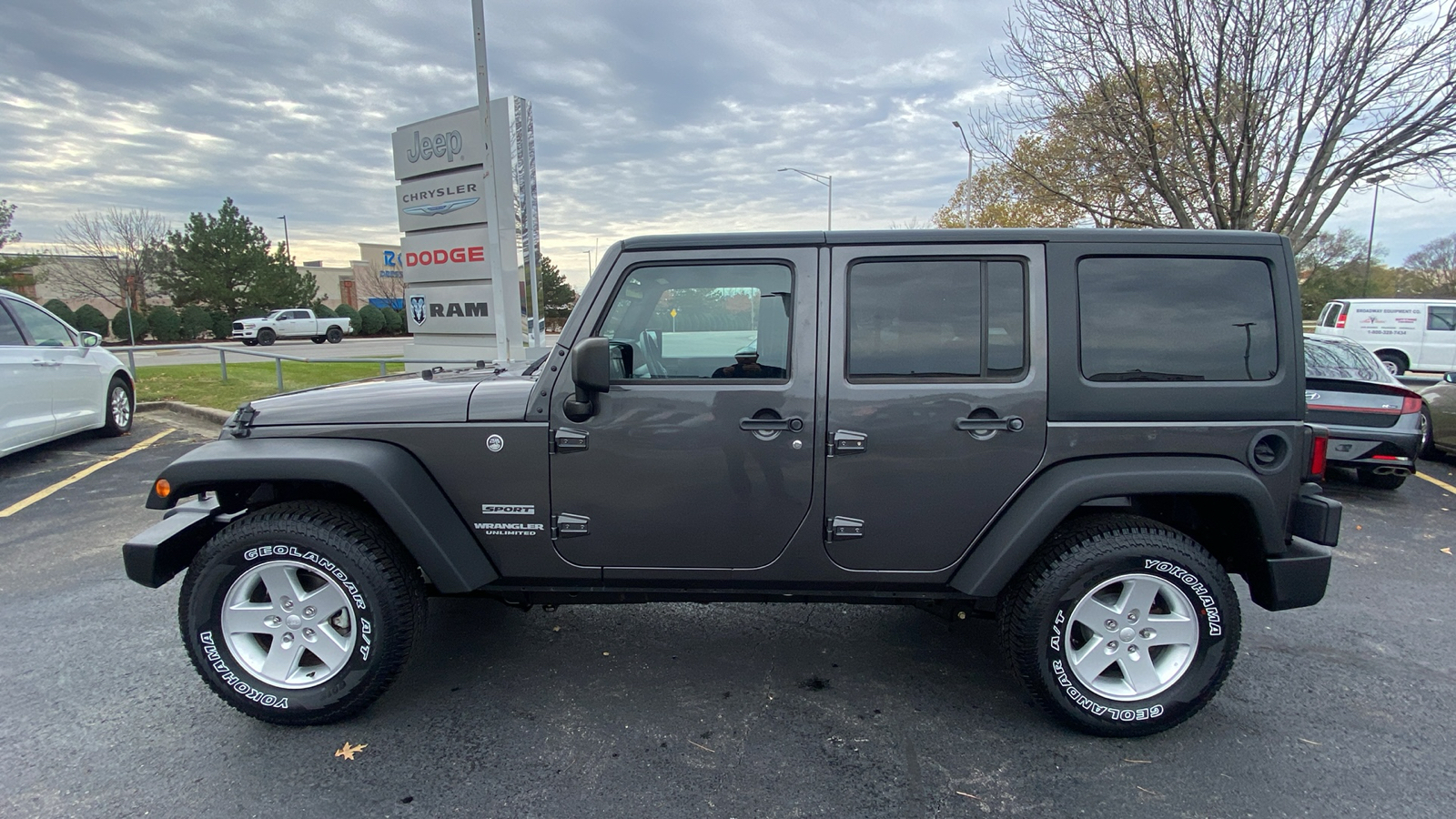 2017 Jeep Wrangler Unlimited Sport 8