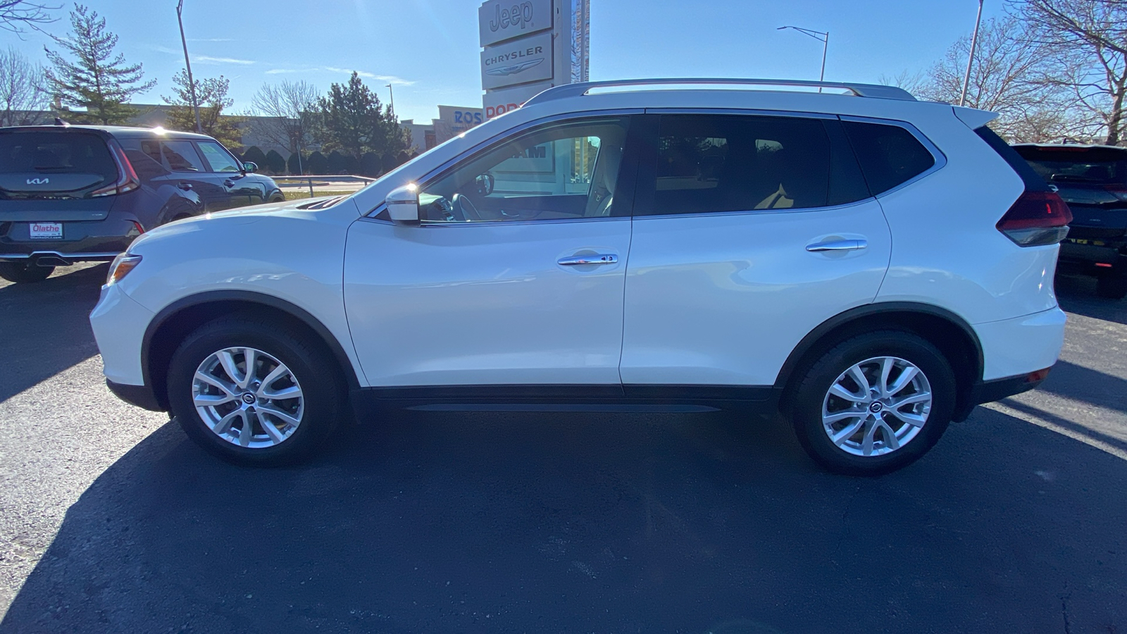 2018 Nissan Rogue SV 8