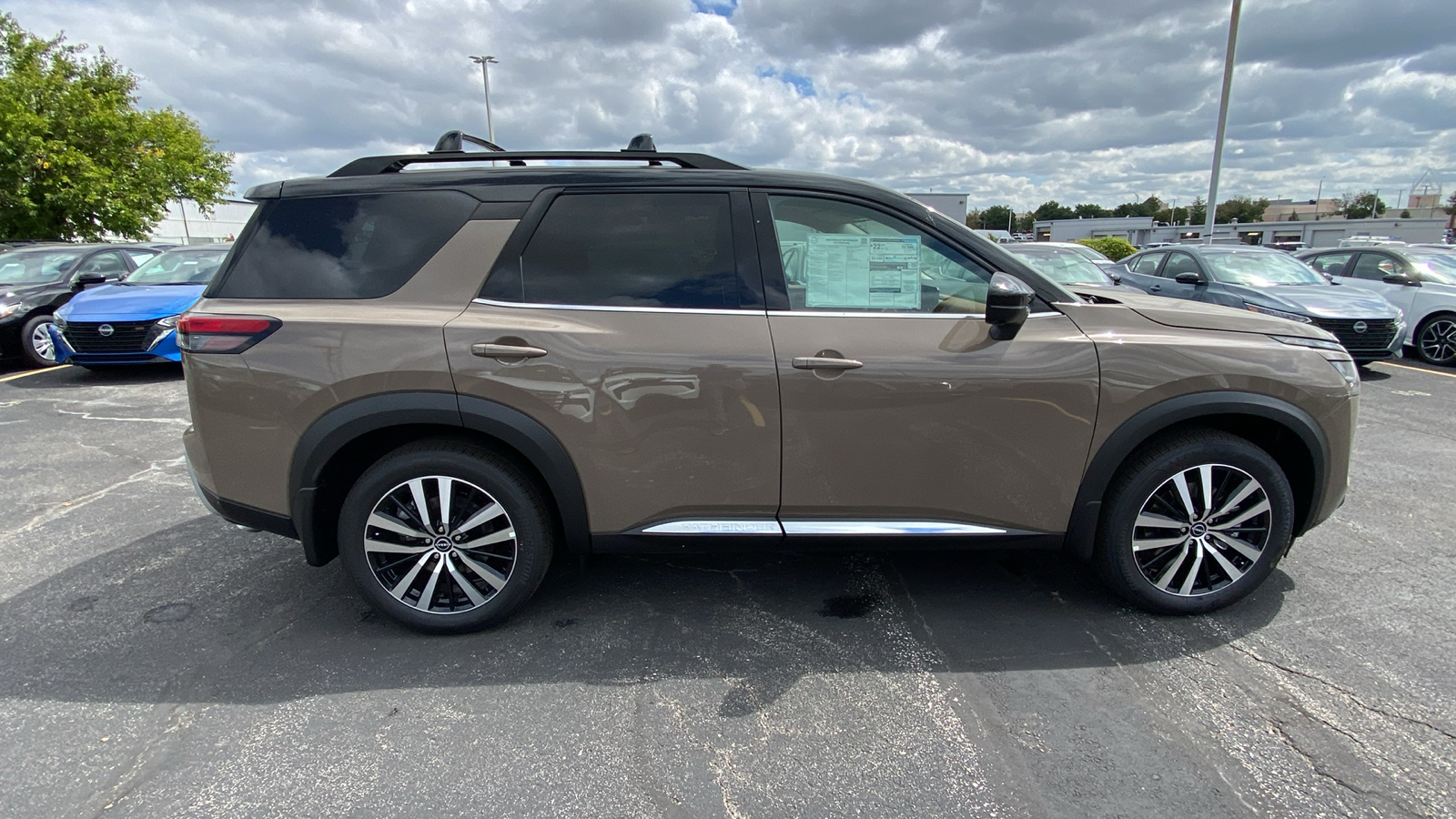 2024 Nissan Pathfinder Platinum 4