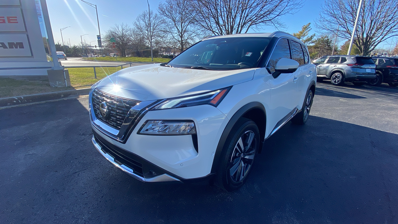 2021 Nissan Rogue Platinum 2