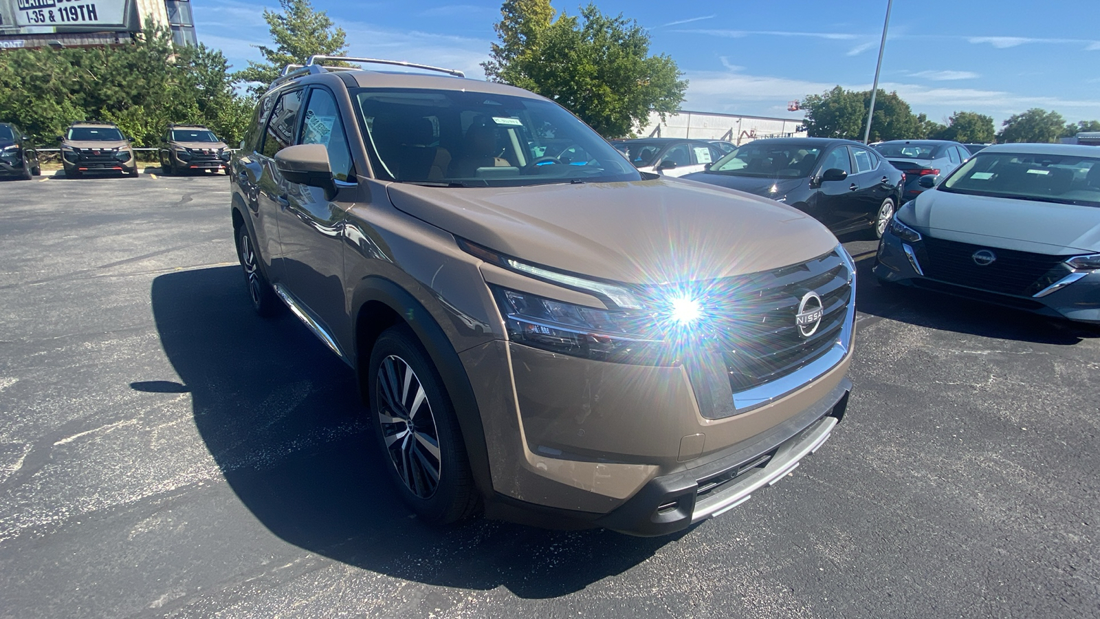 2024 Nissan Pathfinder Platinum 3